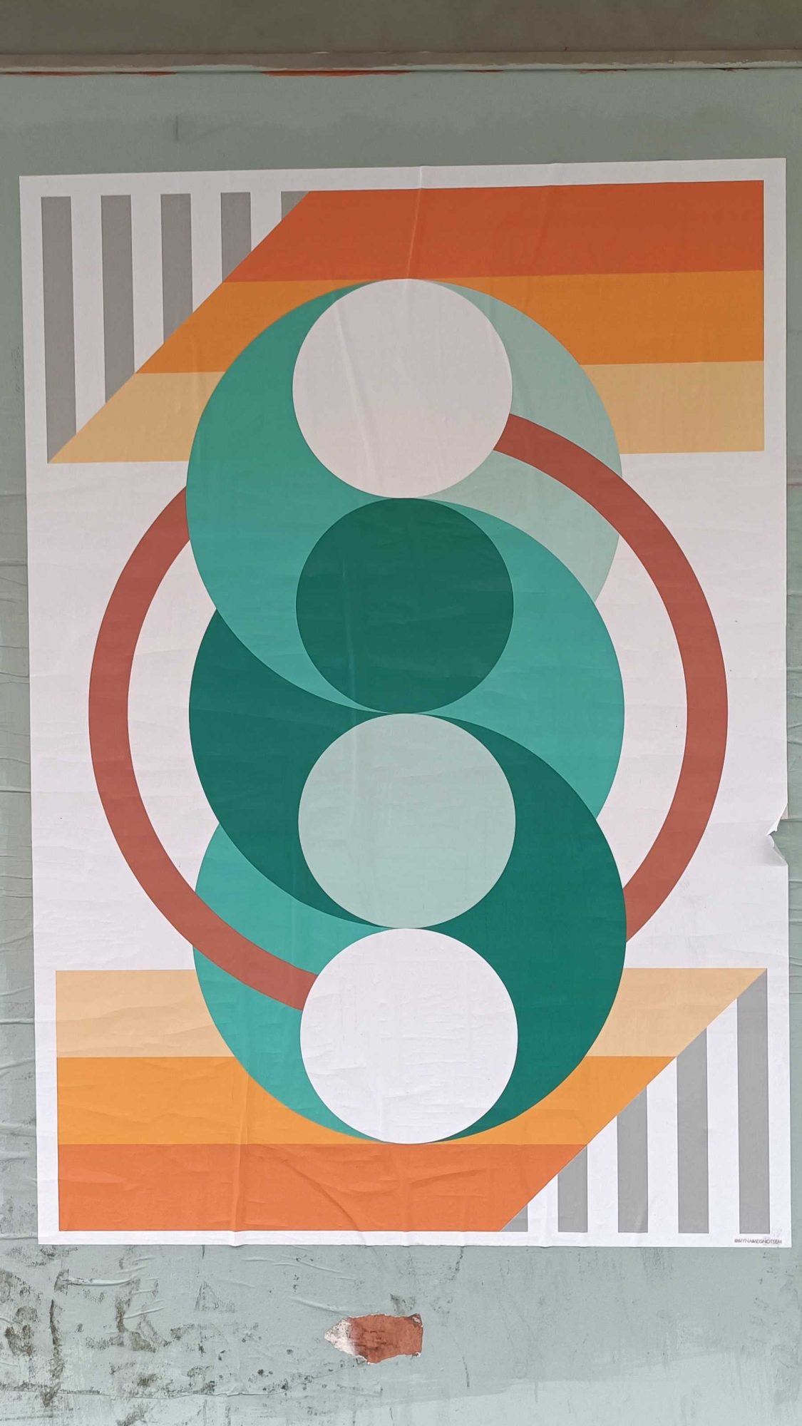 Abstraction géométrique en cercles — Street art à Porto