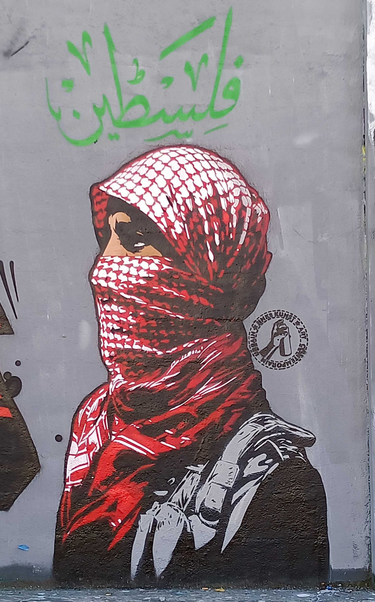 Veiled woman Jinks Kunst — Street art by Jinks Kunst in Nantes