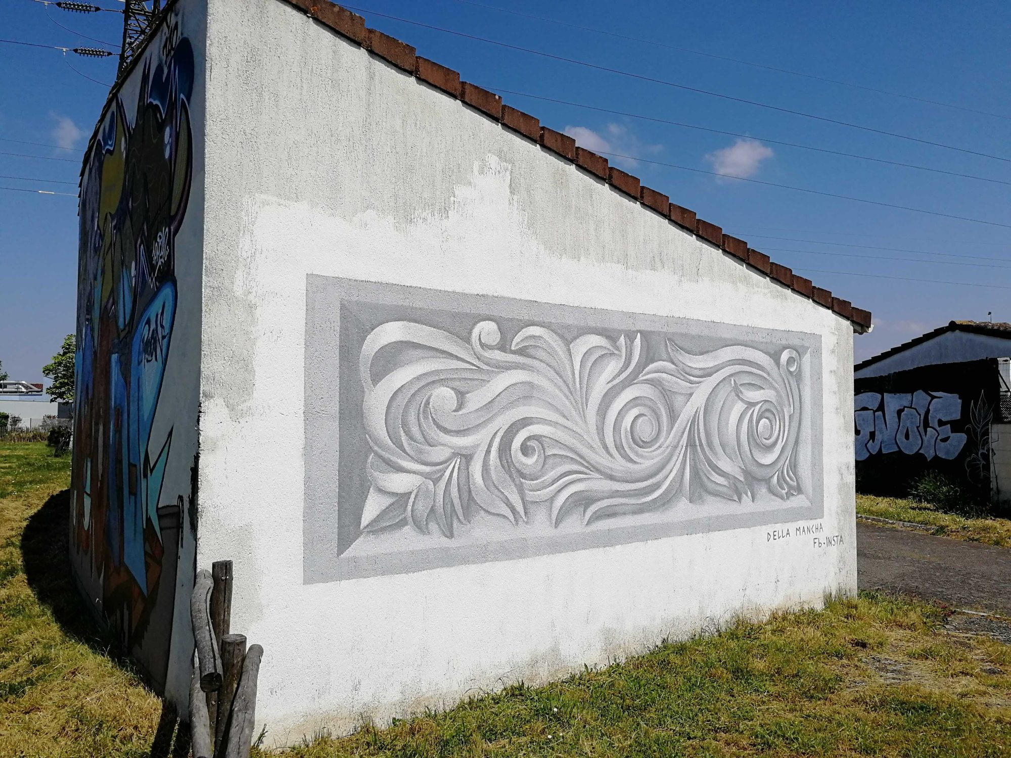 Baroque Ornament Trompe l'Oeil — Street art in Bouguenais