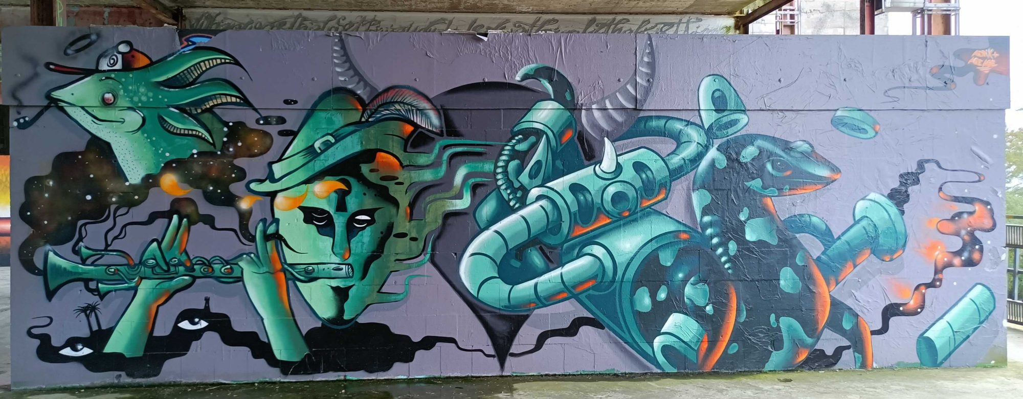Créatures mécaniques vertes par AGE AGE — Street art de AGE AGE à Berlin