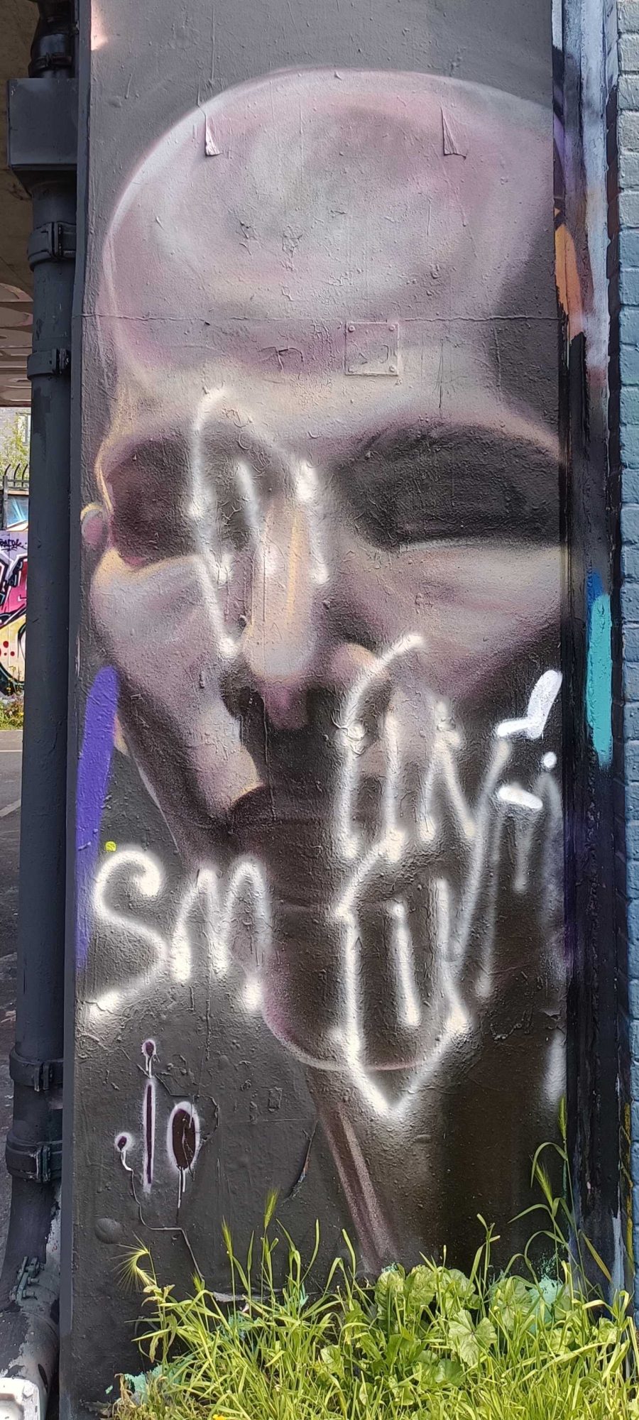 Portrait Smile monochrome — Street art à London