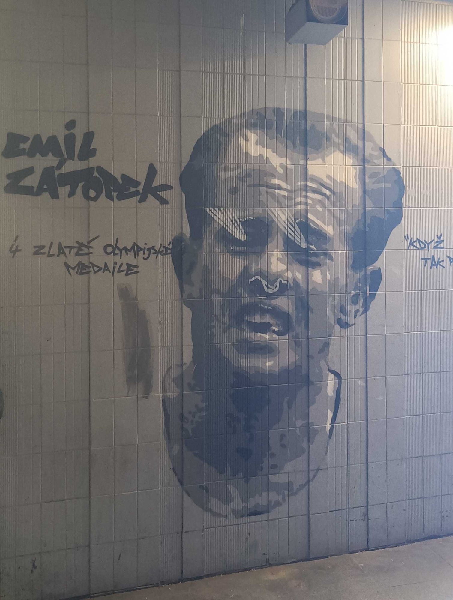 Emil Zátopek — Street art à Prague