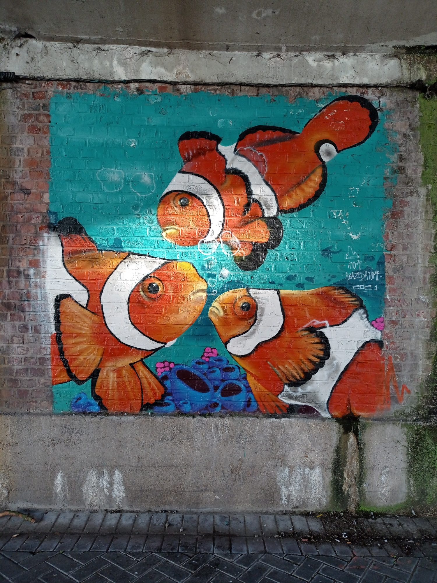 Three Clownfish — Street art in Lille