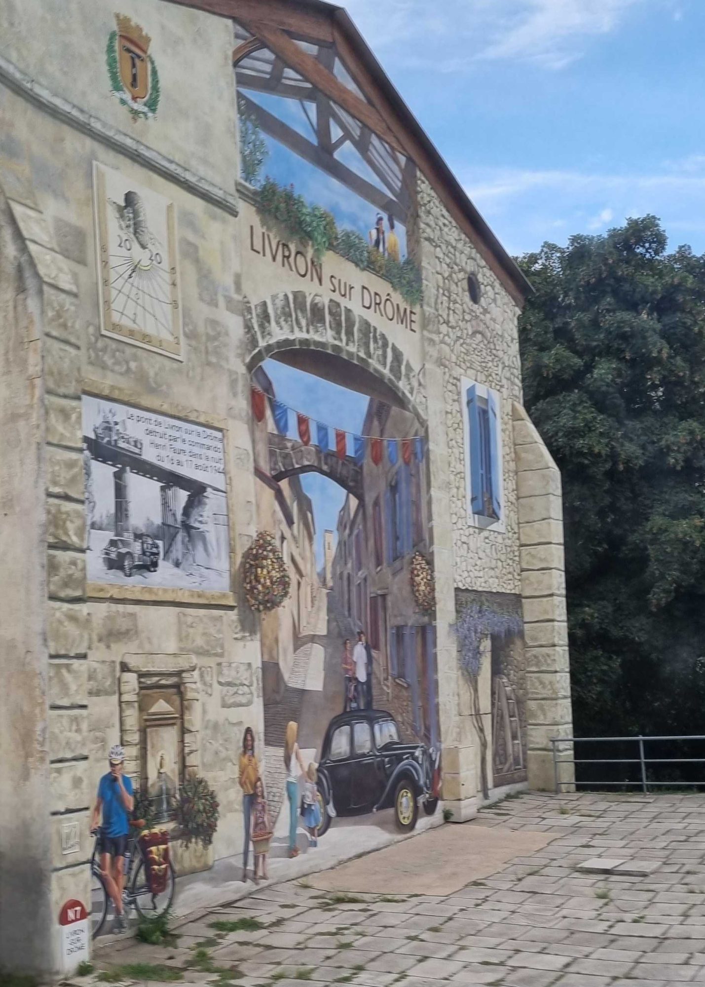 The Painted Gateway of Livron-sur-Drôme — Street art in Livron-sur-Drôme