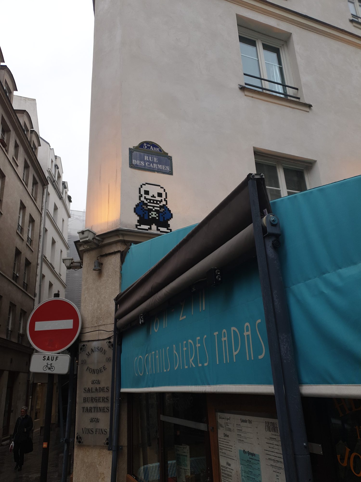 Sans, the Skeleton of Rue des Carmes — Street art in Paris