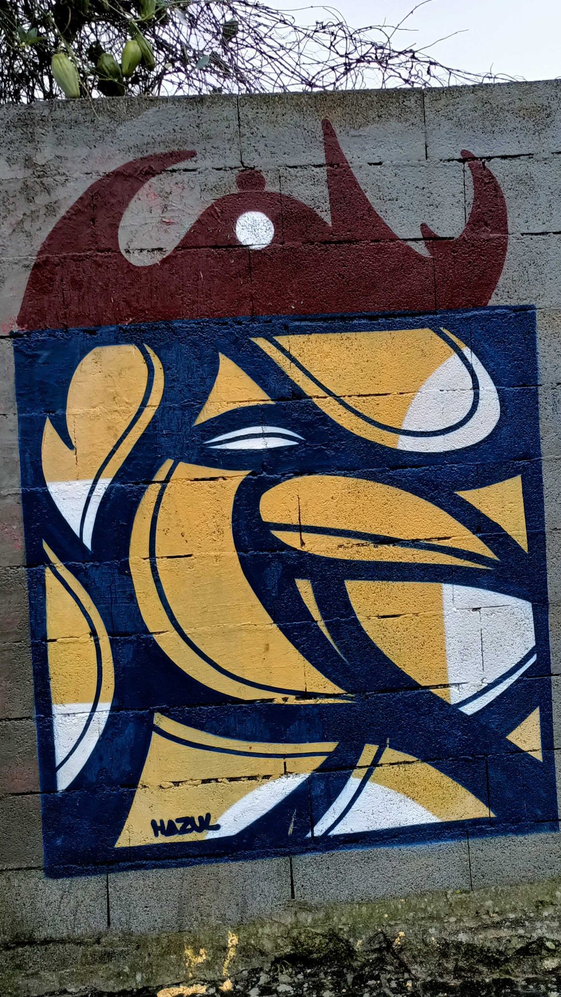 Abstraction bleue et or par Hazul — Street art de Hazul à Porto