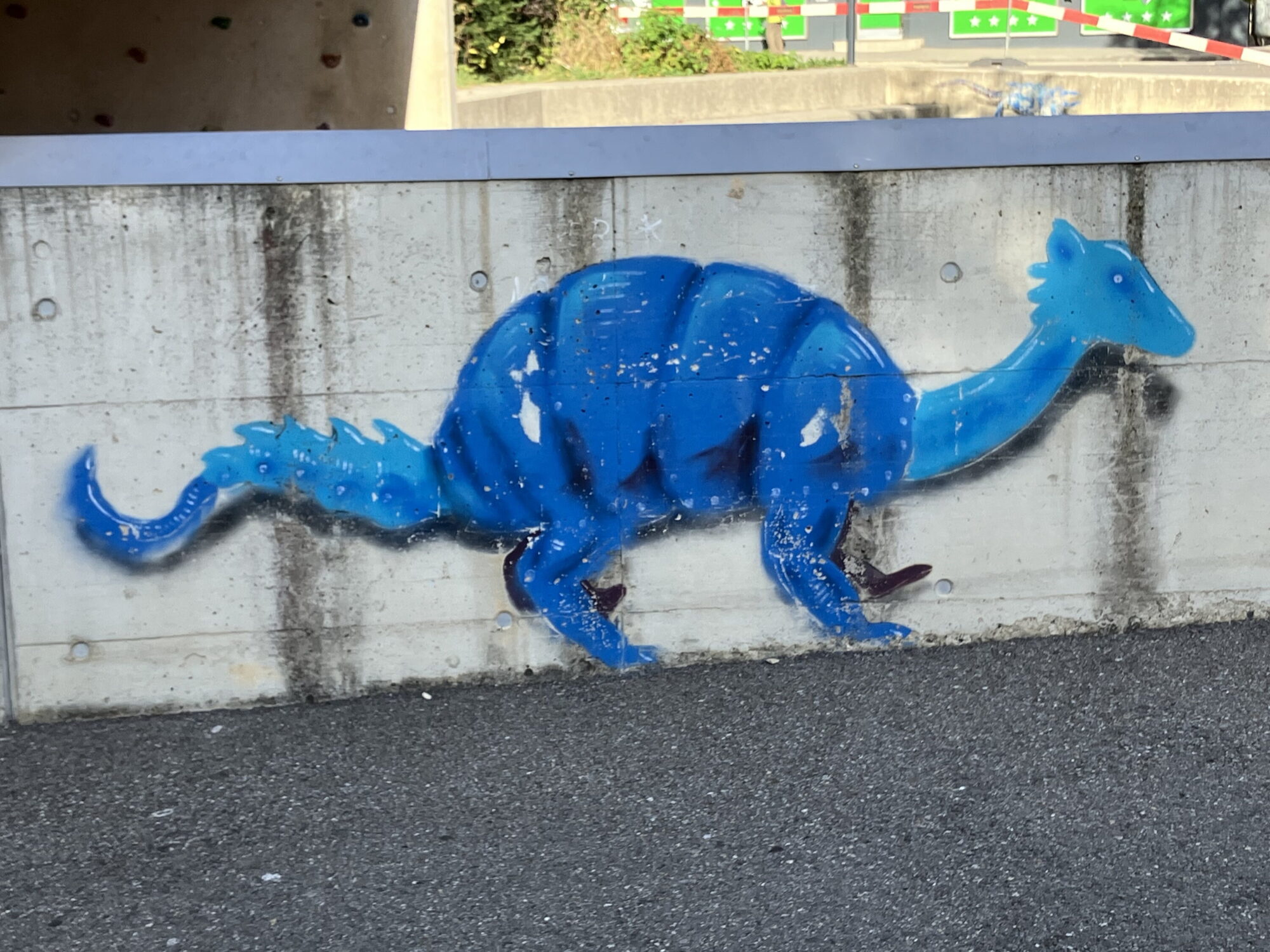 Chimères mécaniques — Street art de Codex Urbanus à Le Locle