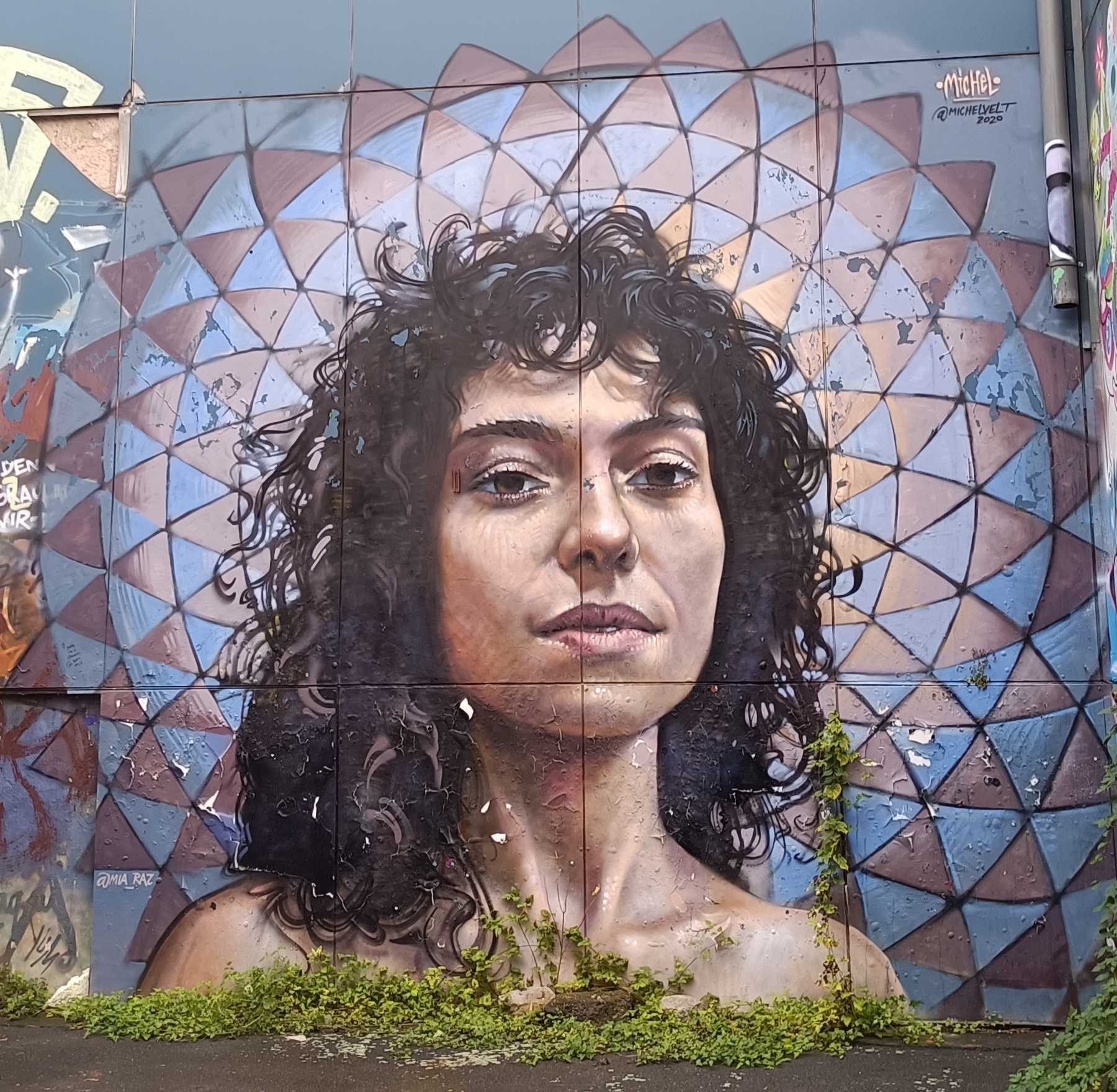 Portrait of Curly-Haired Woman, Berlin — Street art by Michel Velt in Berlin