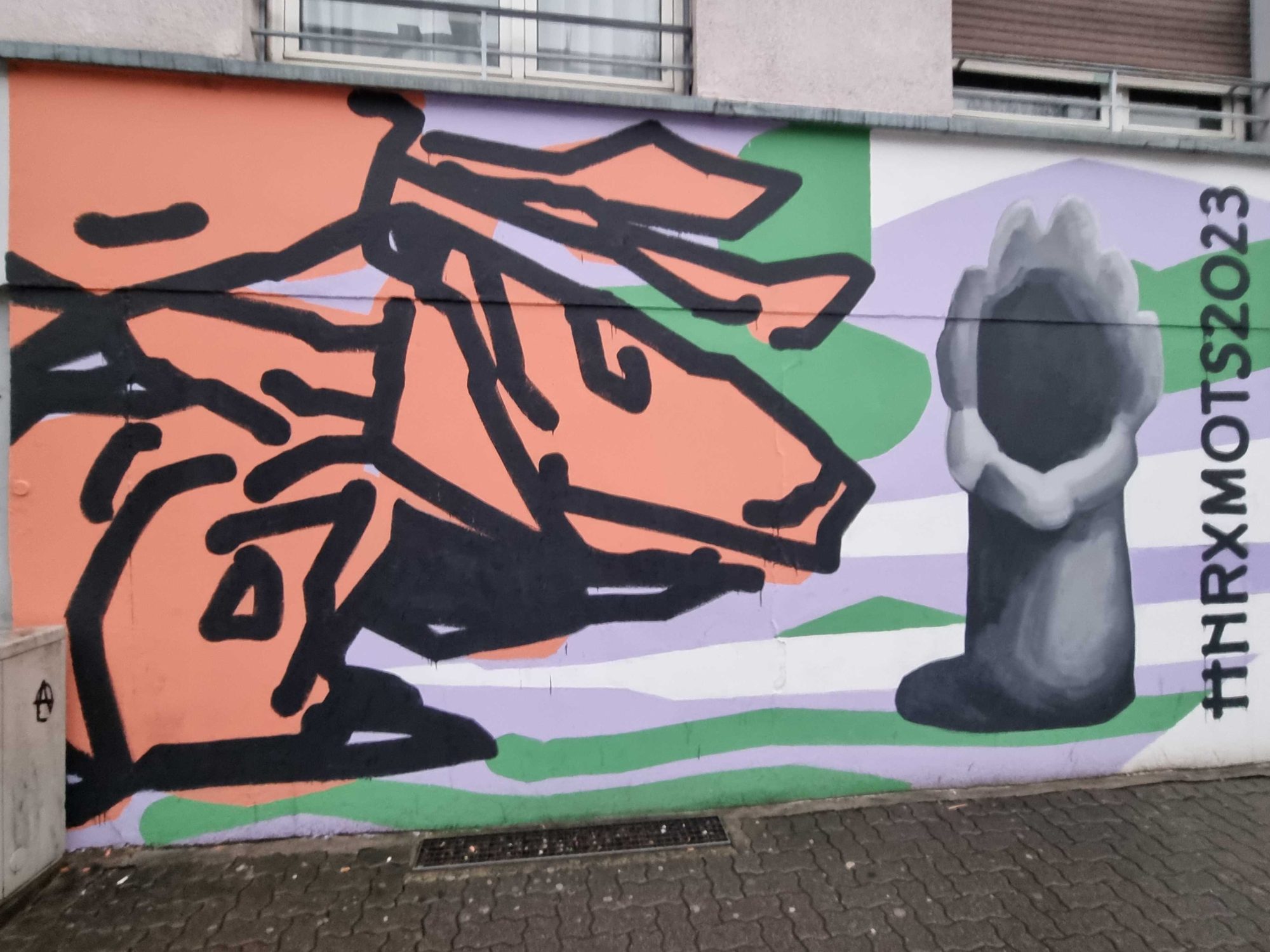 Dualité orange et grise — Street art à Strasbourg