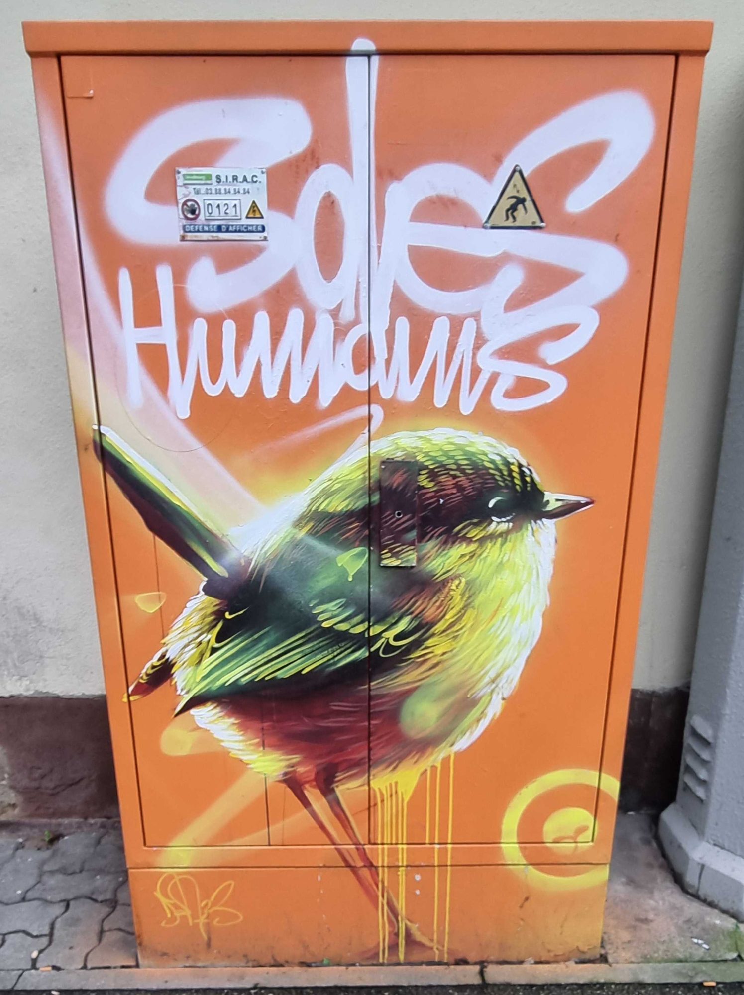 Sales Humains par Dan23 — Street art de Dan23 à Strasbourg
