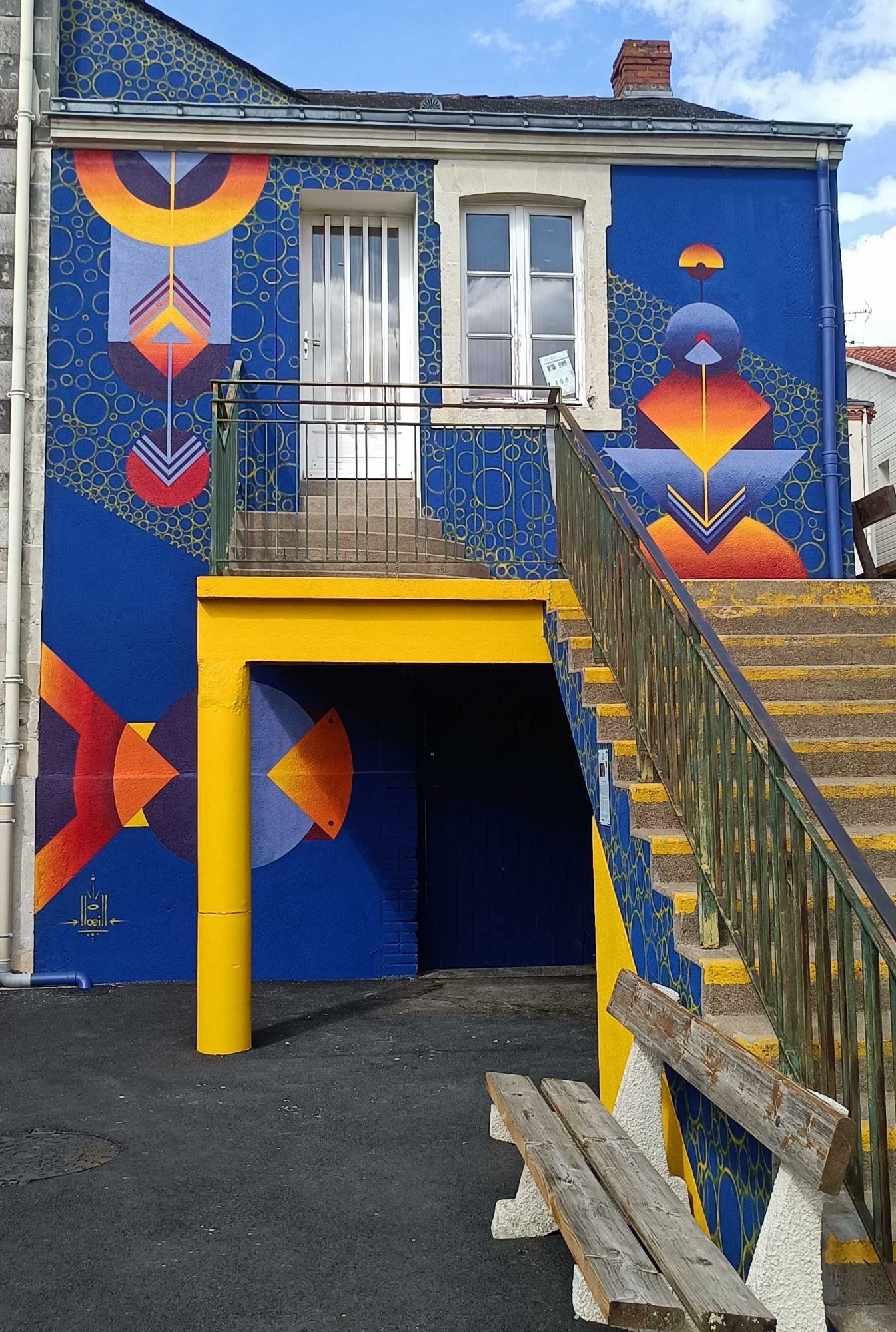 LLOEILL Geometric Murals in Mouzillon — Street art by LLOEILL in Mouzillon