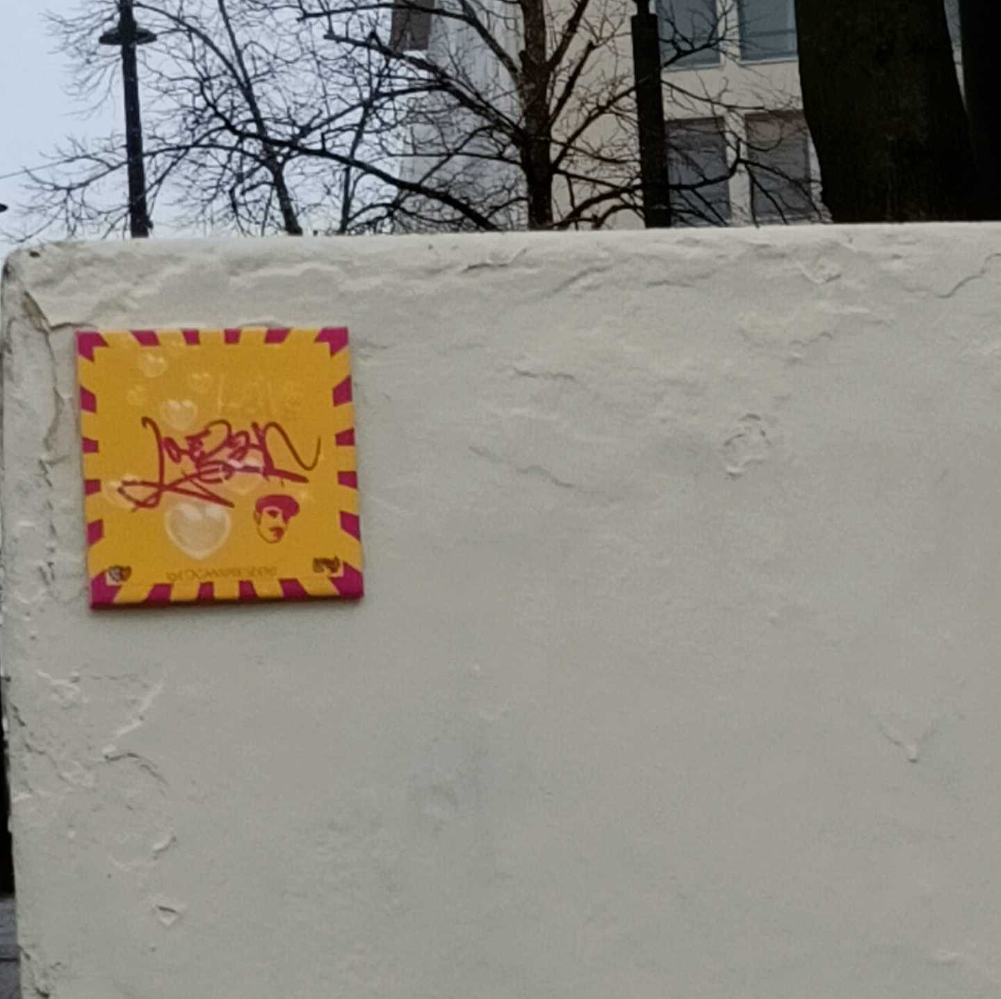 Petite mosaïque signée — Street art à Nantes