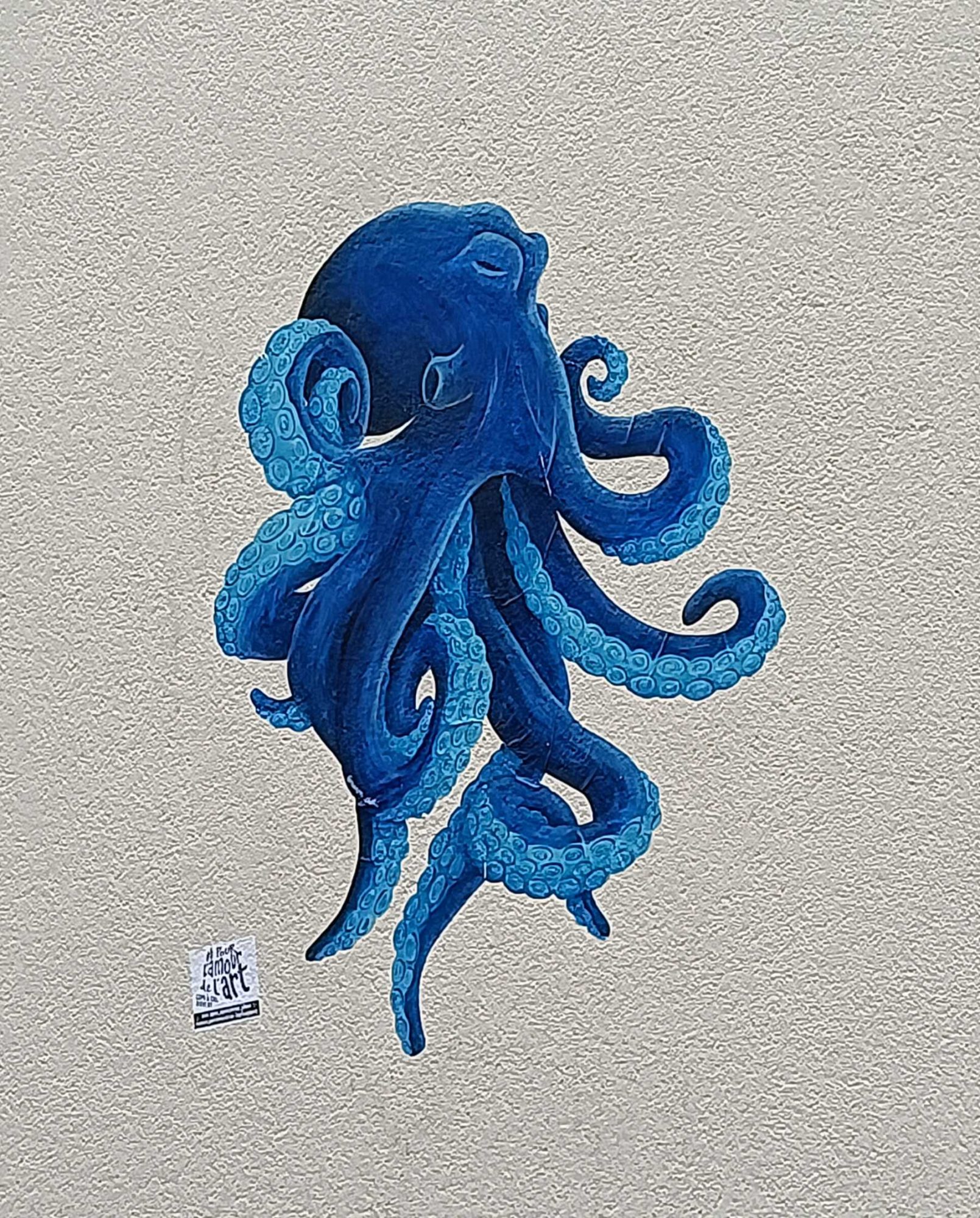 Detailed Blue Octopus — Street art in Nantes