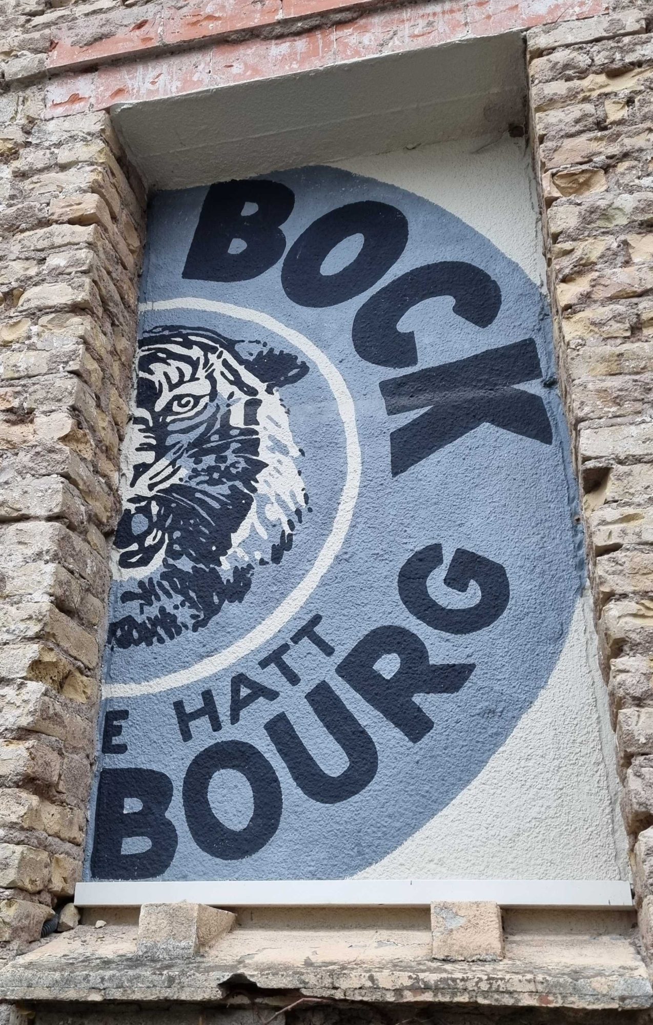 Hatt Brewery Tiger Head — Street art in Strasbourg
