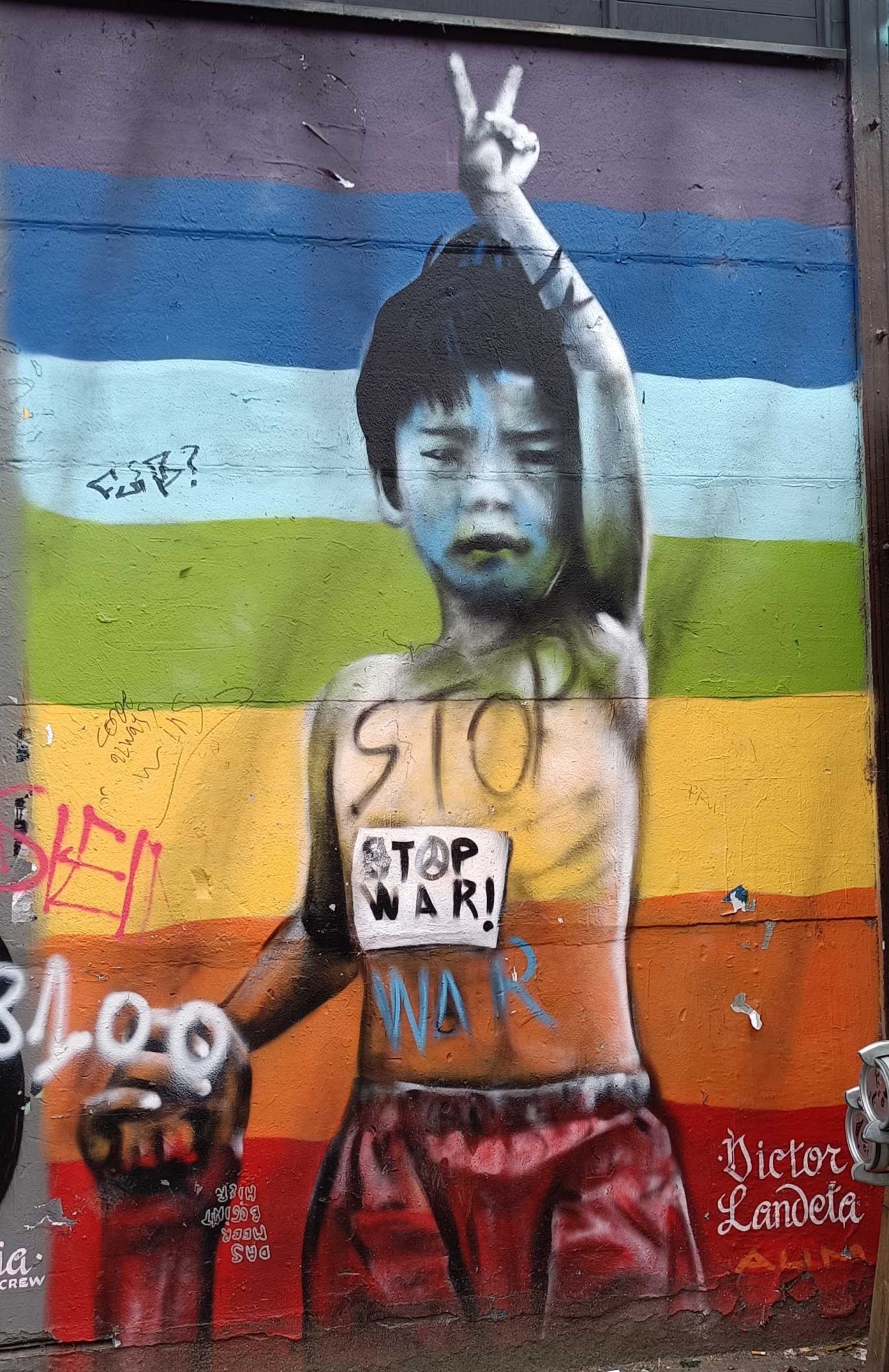 Child for Peace by Victor Landeta — Street art by Victor Landeta (Aum) in Berlin