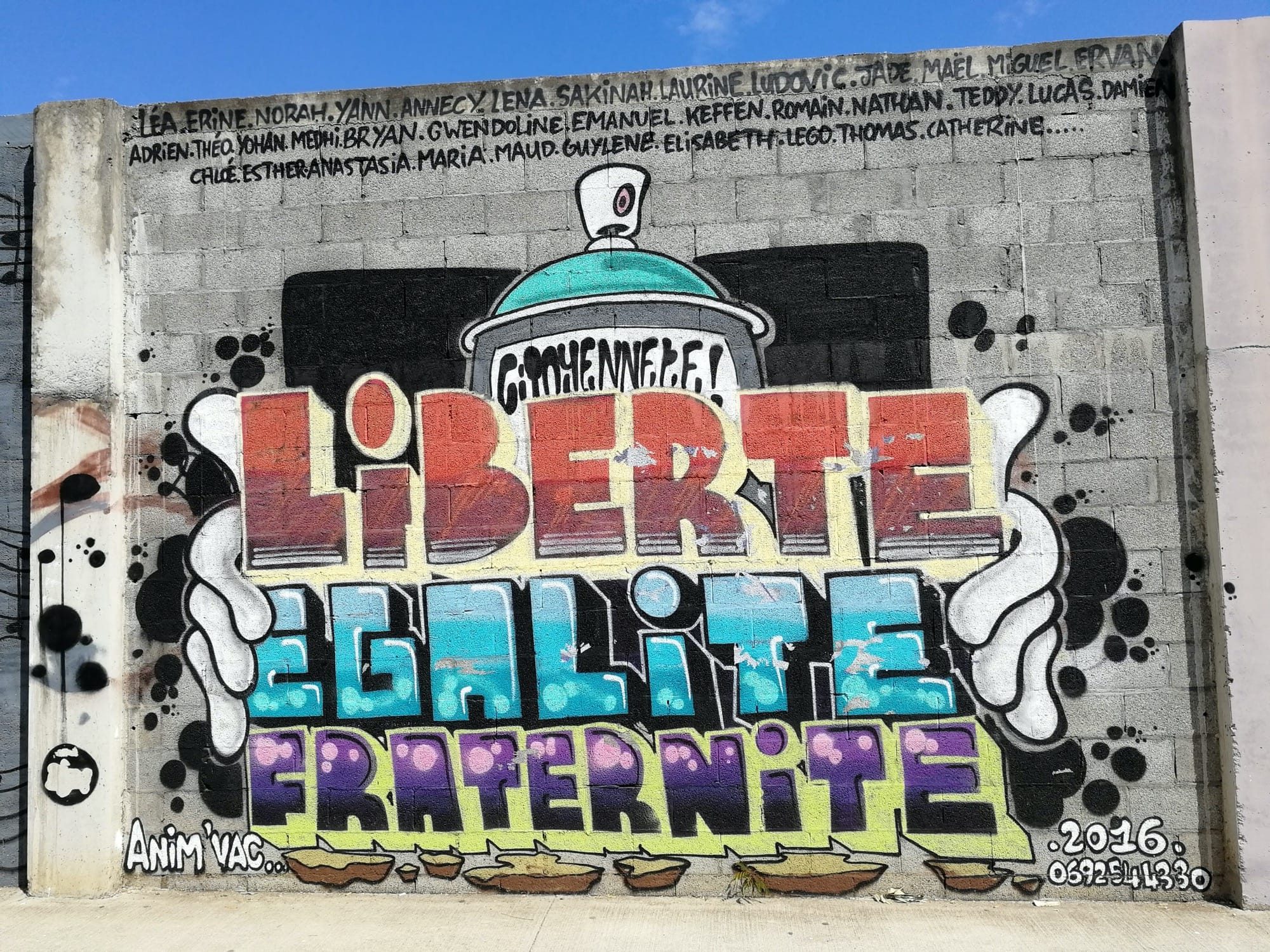 Liberty Equality Fraternity — Street art in Saint-Leu