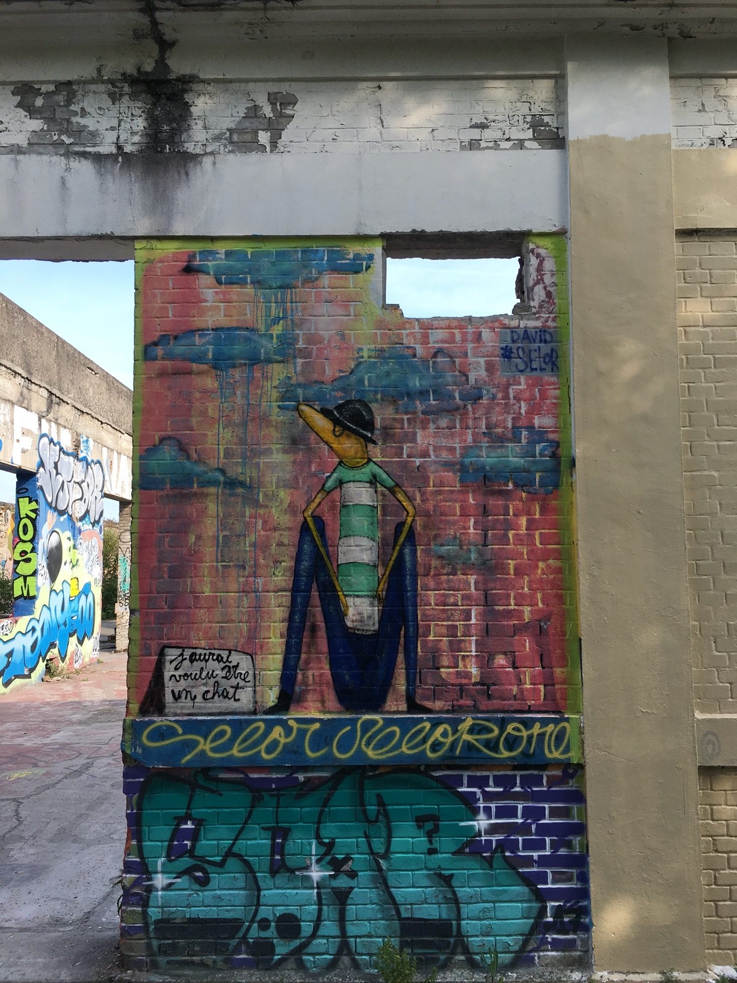 The child in the brick city — Street art in Bordeaux