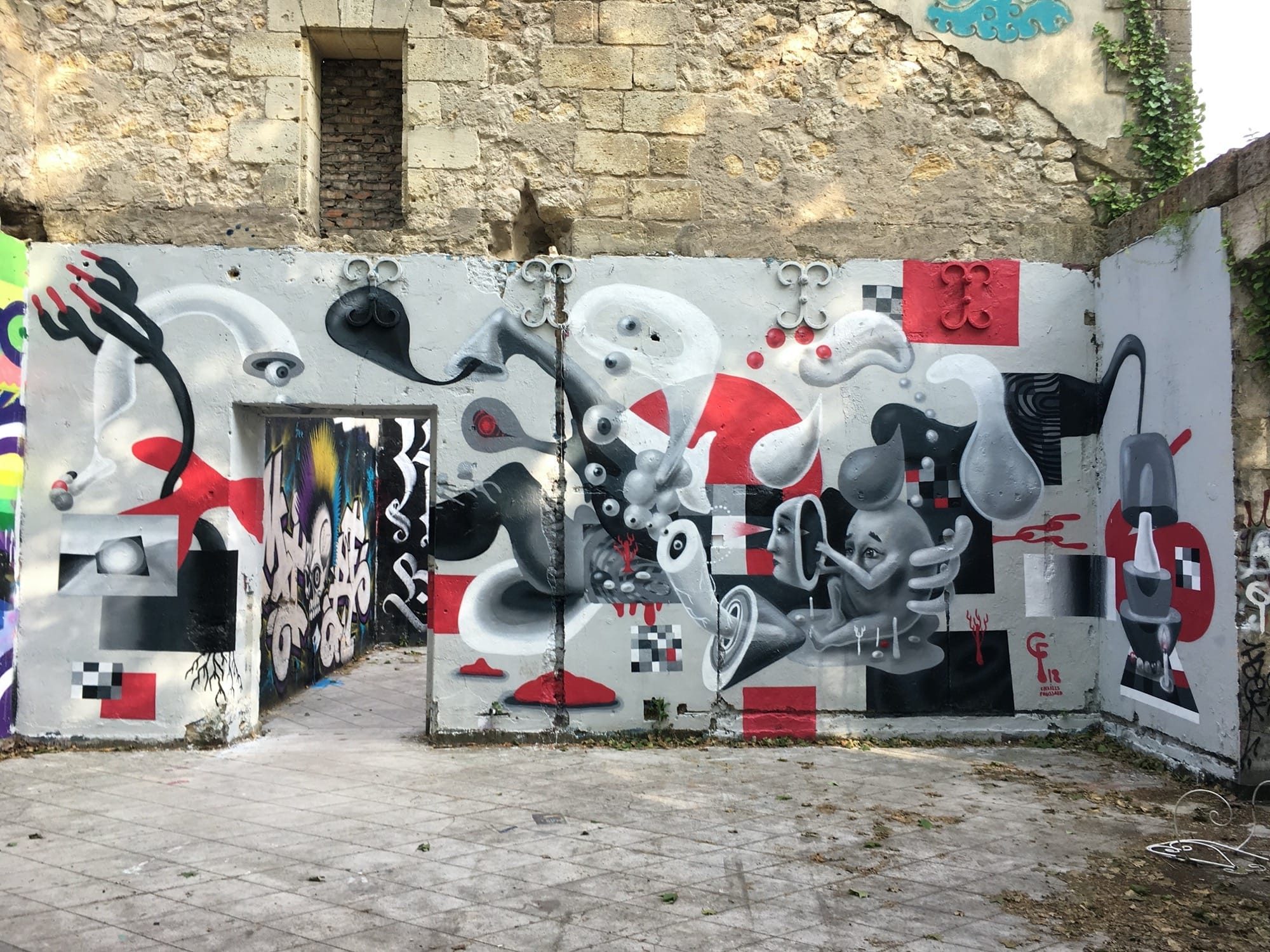 Surrealist tricolour mural — Street art in Bordeaux