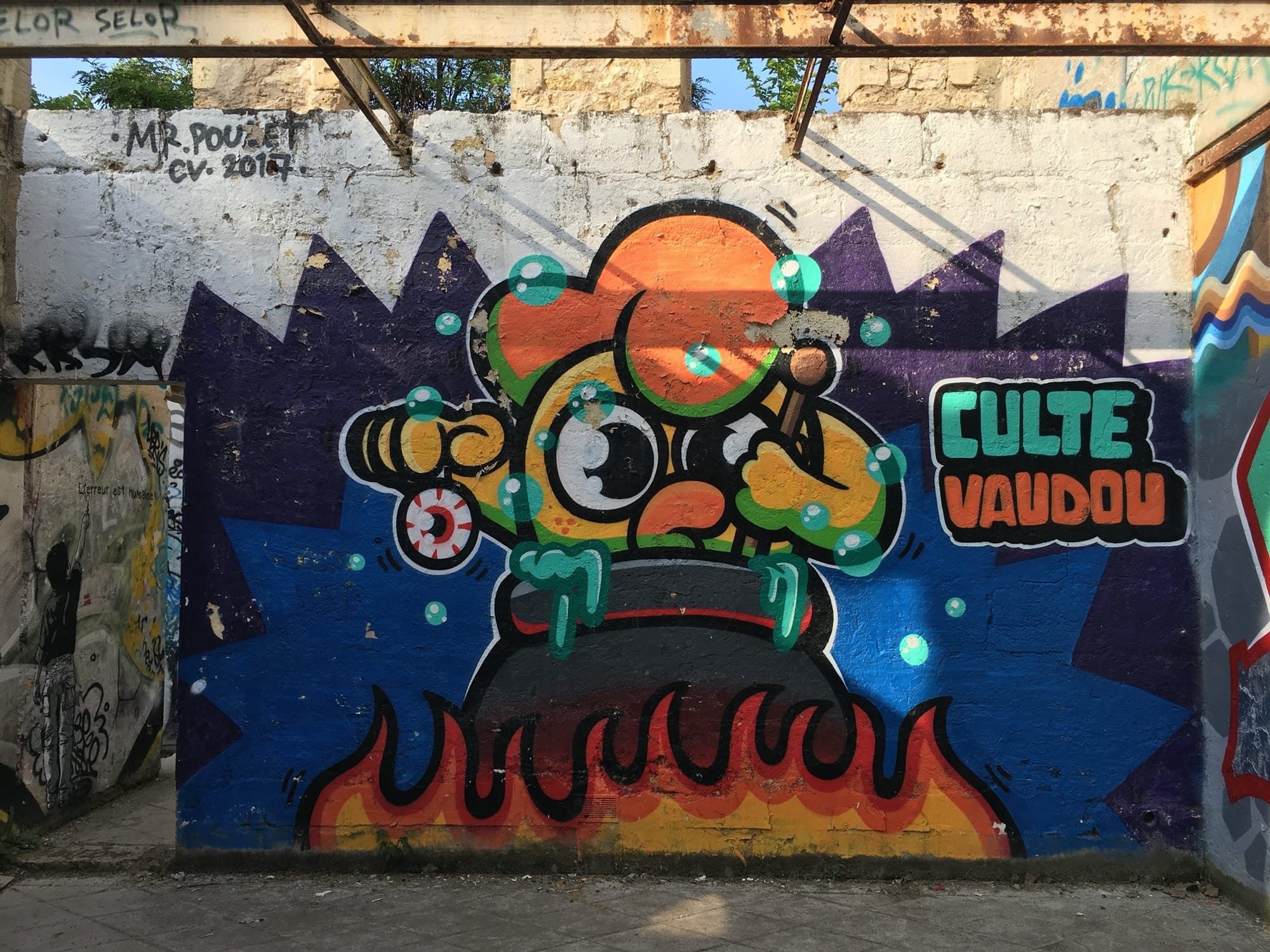 Voodoo Cult by Mr Poulet — Street art in Bordeaux