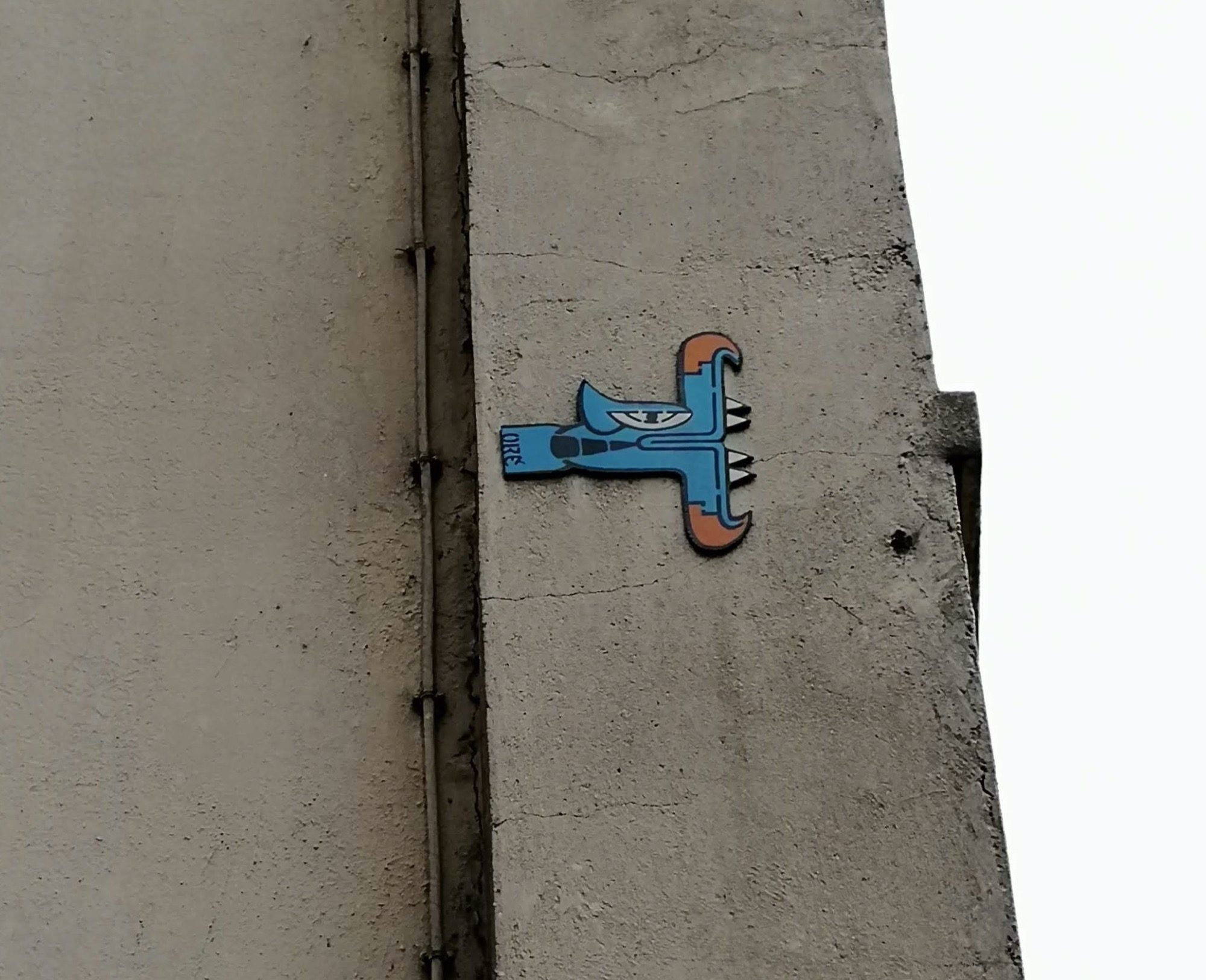 Blue Creature by Oré — Street art by Oré in Paris