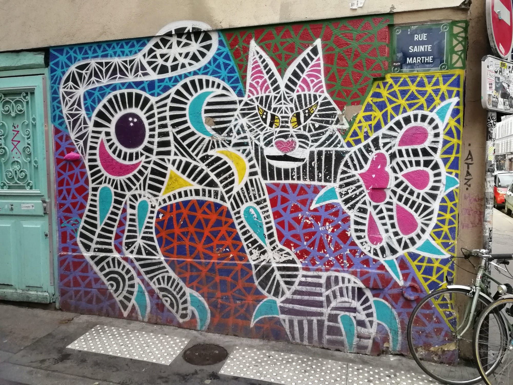 Geometric Cat by Michael Kershnar — Street art by Michael Kershnar in Paris