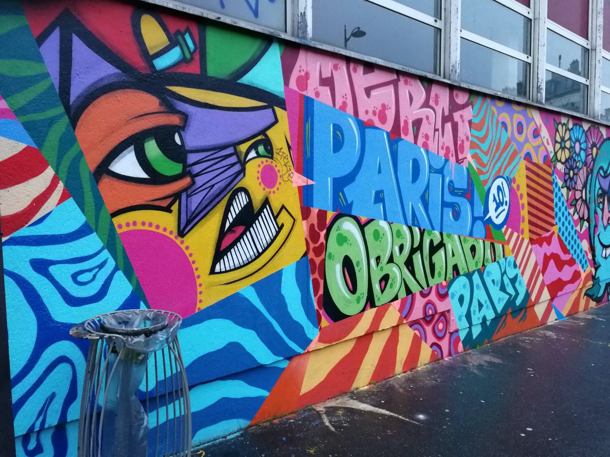 Obrigado Paris multicolore — Street art de Toys Daniel, Omik à Paris