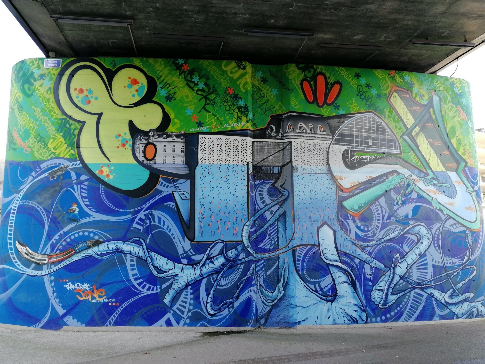 Personnages cartoon à contours gras, Bordeaux — Street art à Bordeaux