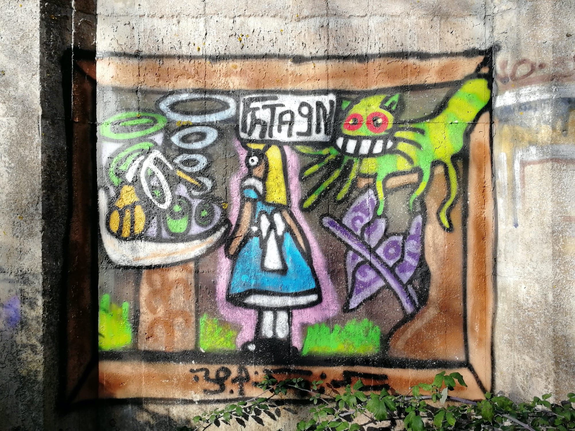 Alice in Wonderland and the Green Monster — Street art in Trignac