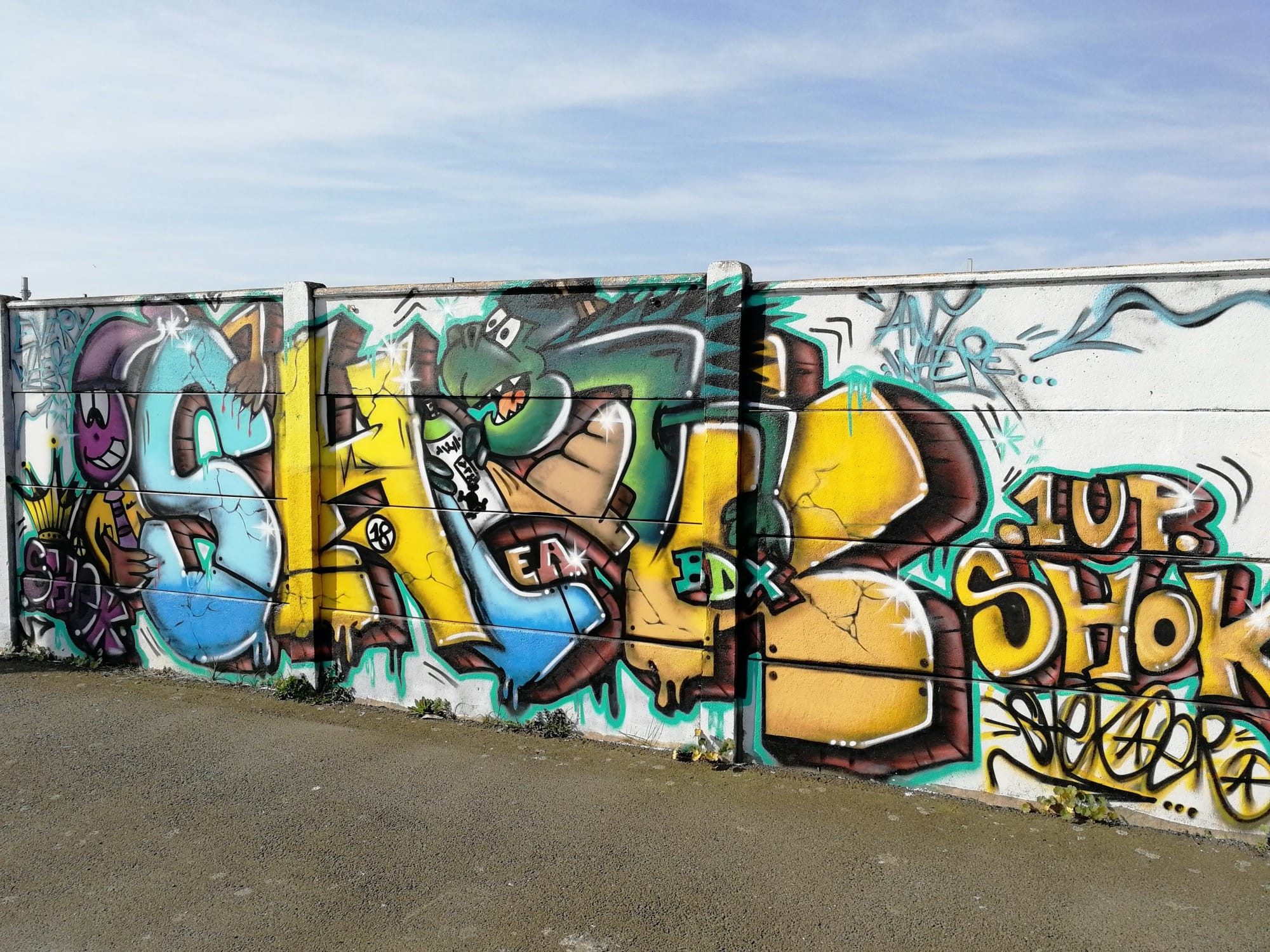 Green Dragon Amid the 1UP Shok Lettering — Street art in Saint-Nazaire