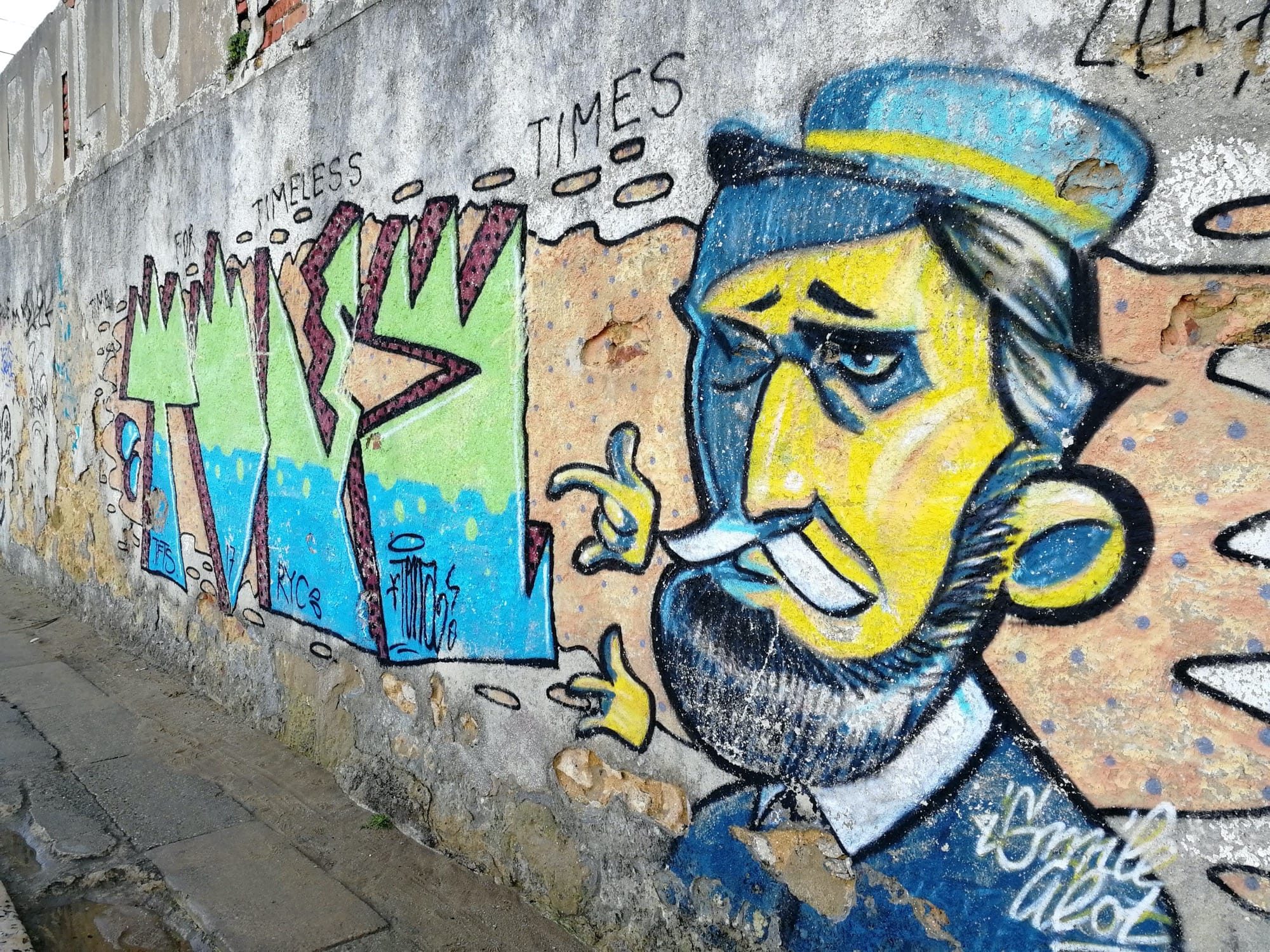 Capitaine Moustachu - Hard Times — Street art à Lisboa