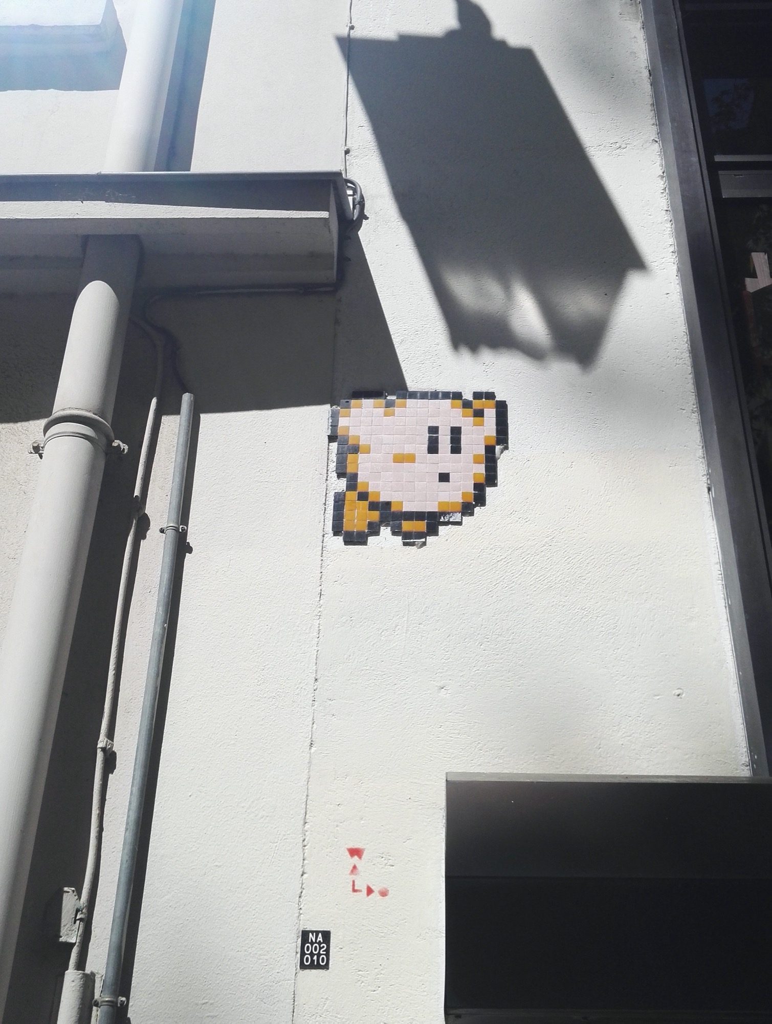 Kirby en Mosaïque Pixel Art — Street art à Nantes