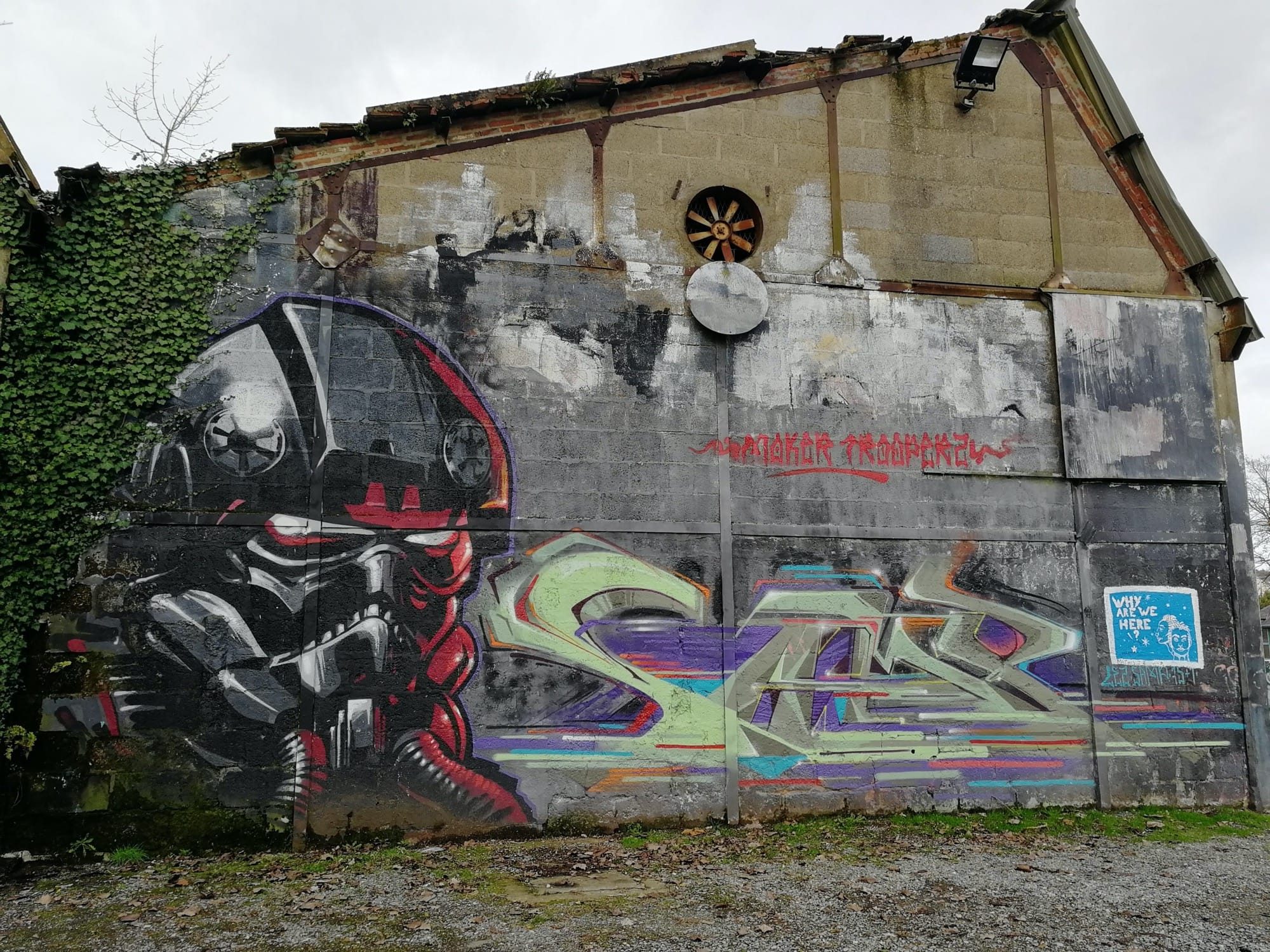Red Stormtrooper with Graffiti — Street art in Redon