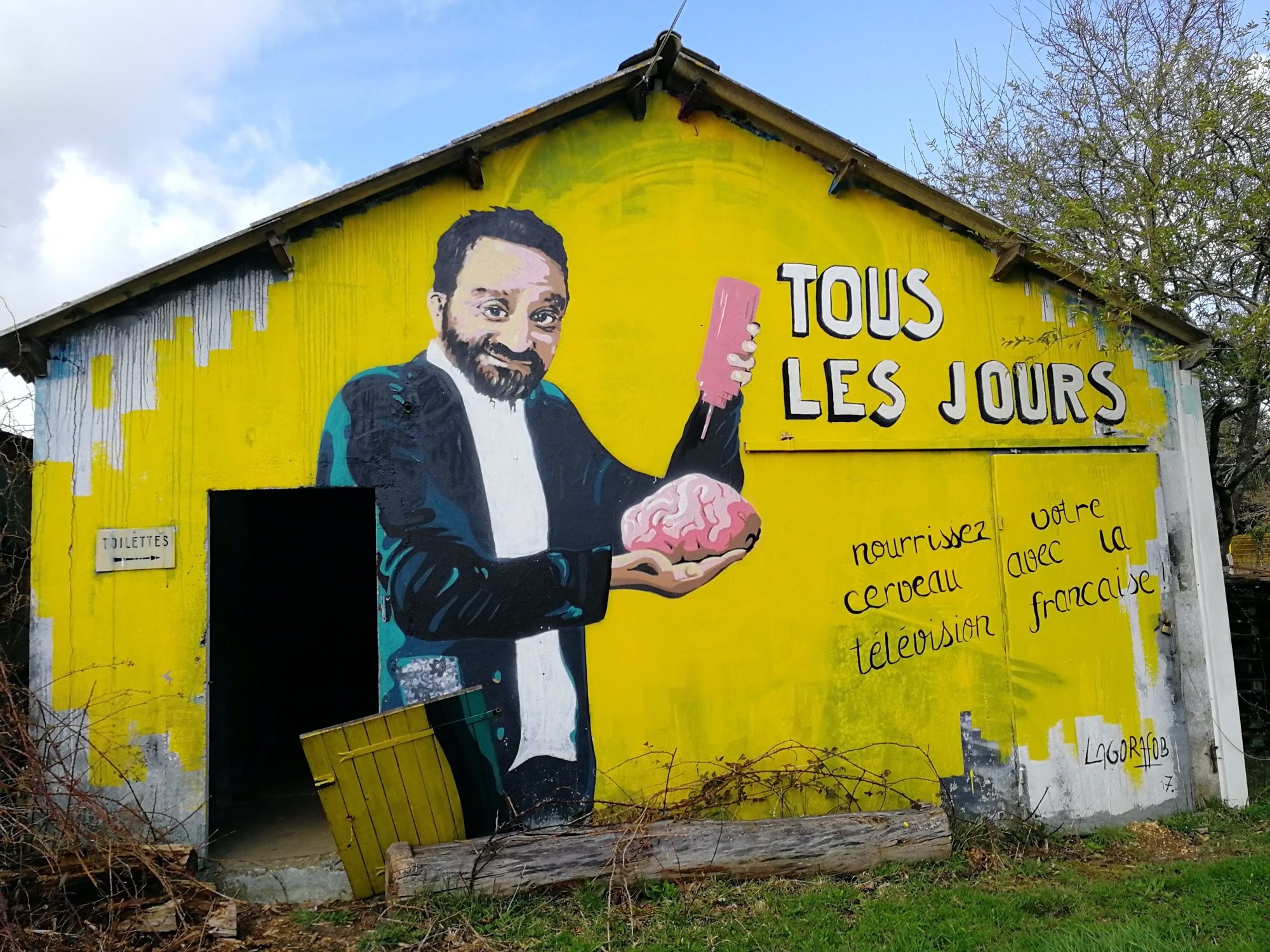 Hanouna Every Day — TV Satire — Street art in Saint-Nicolas-de-Redon