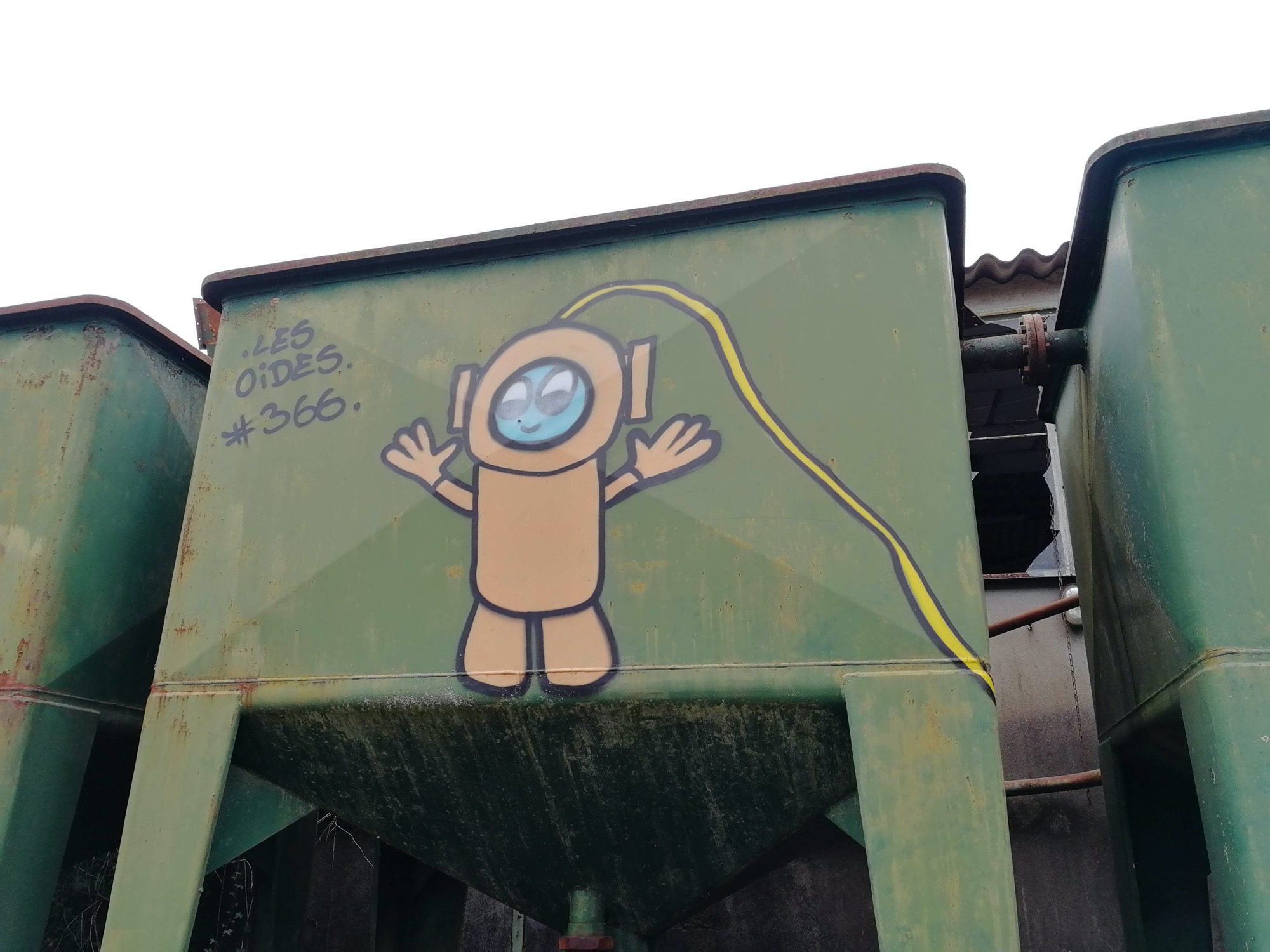 Les Oides #366 Industrial Diver — Street art by Les Oides in Issé