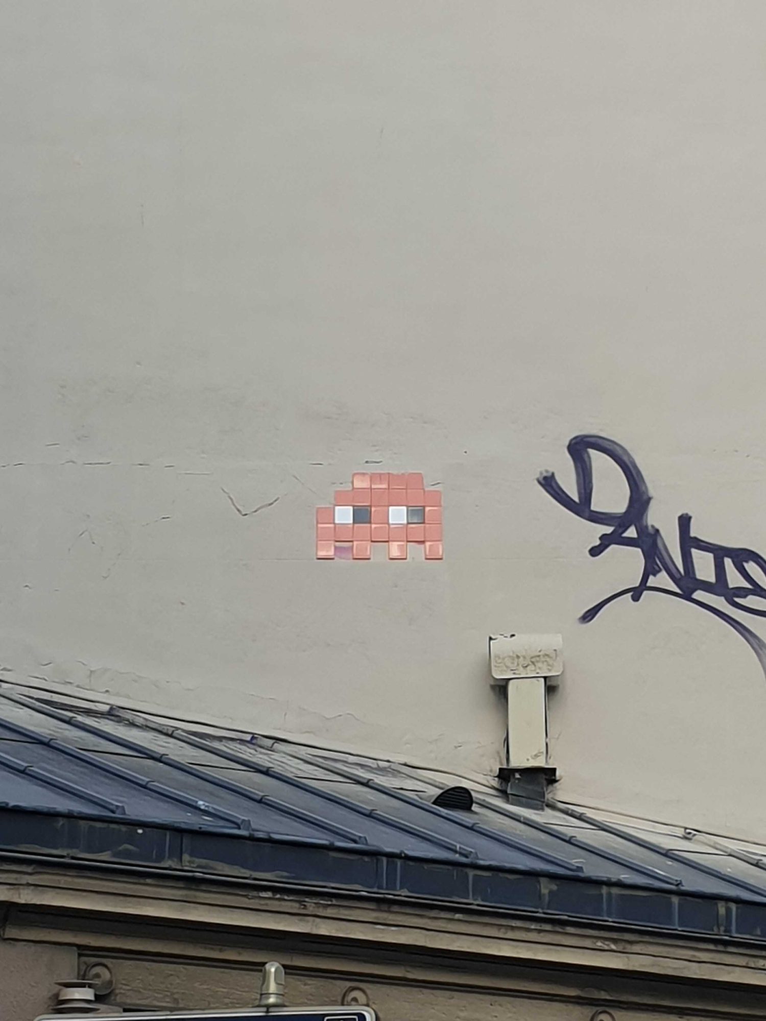 Pink Ghost Mosaic on Rue de Turenne — Street art by Invader in Paris