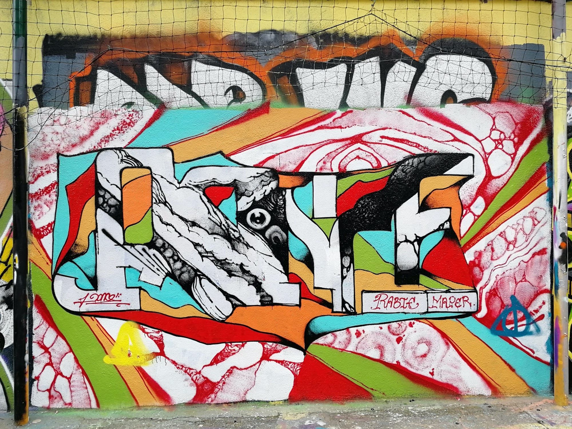 Abstract geometric wildstyle — Street art in Lyon