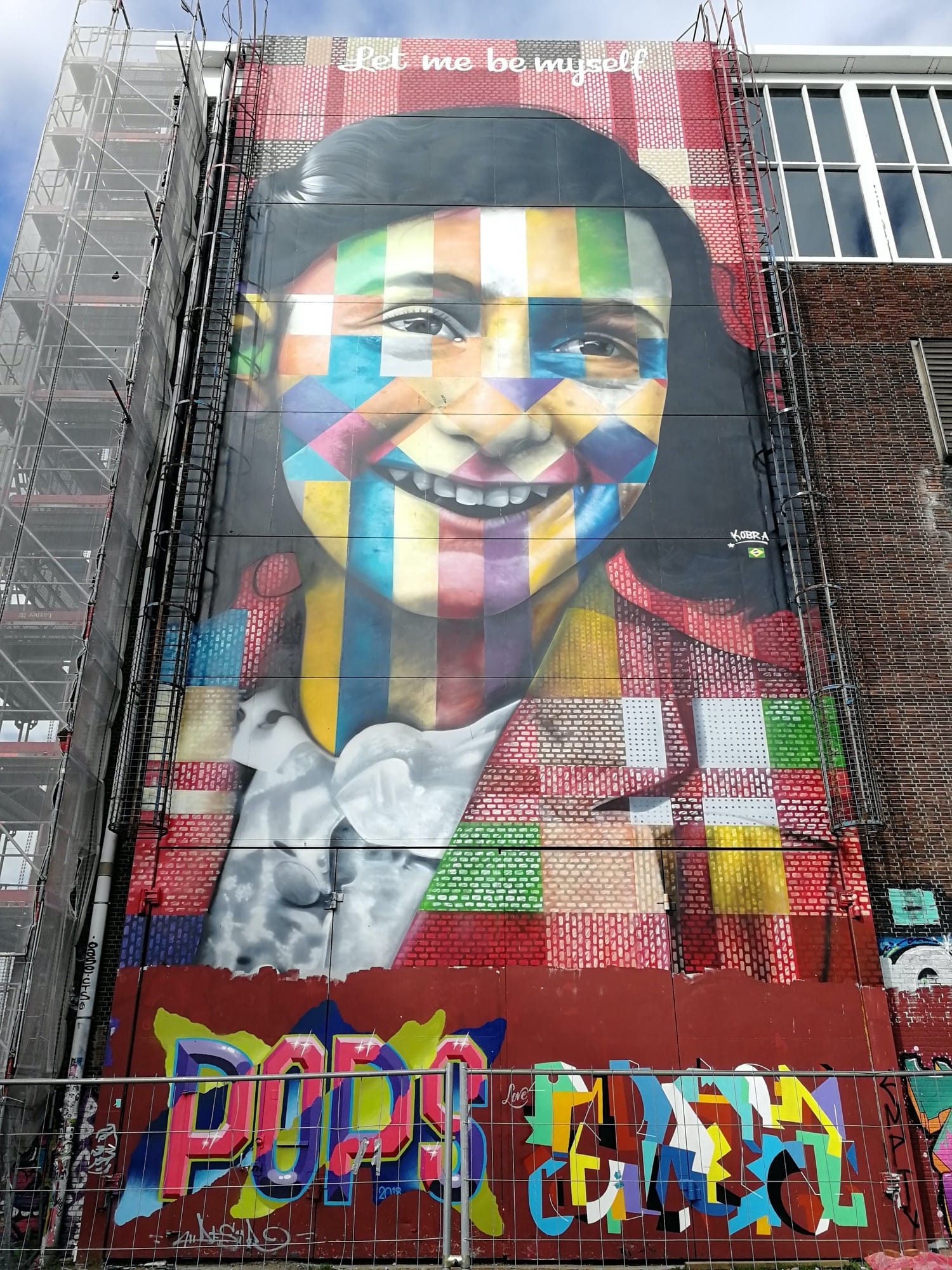 Let me be myself — Street art de Eduardo Kobra à Amsterdam