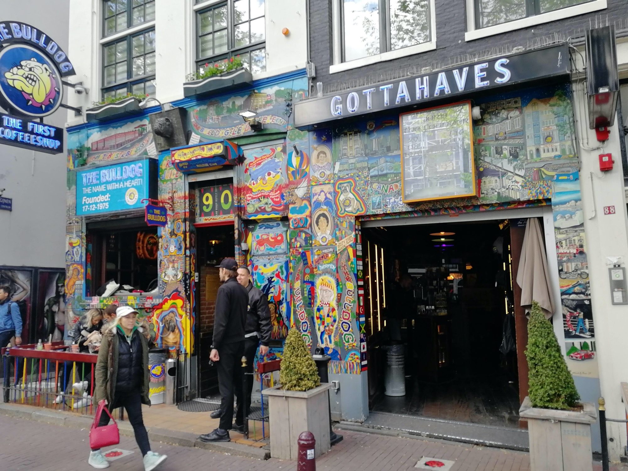 The Bulldog, fresques psychédéliques — Street art à Amsterdam