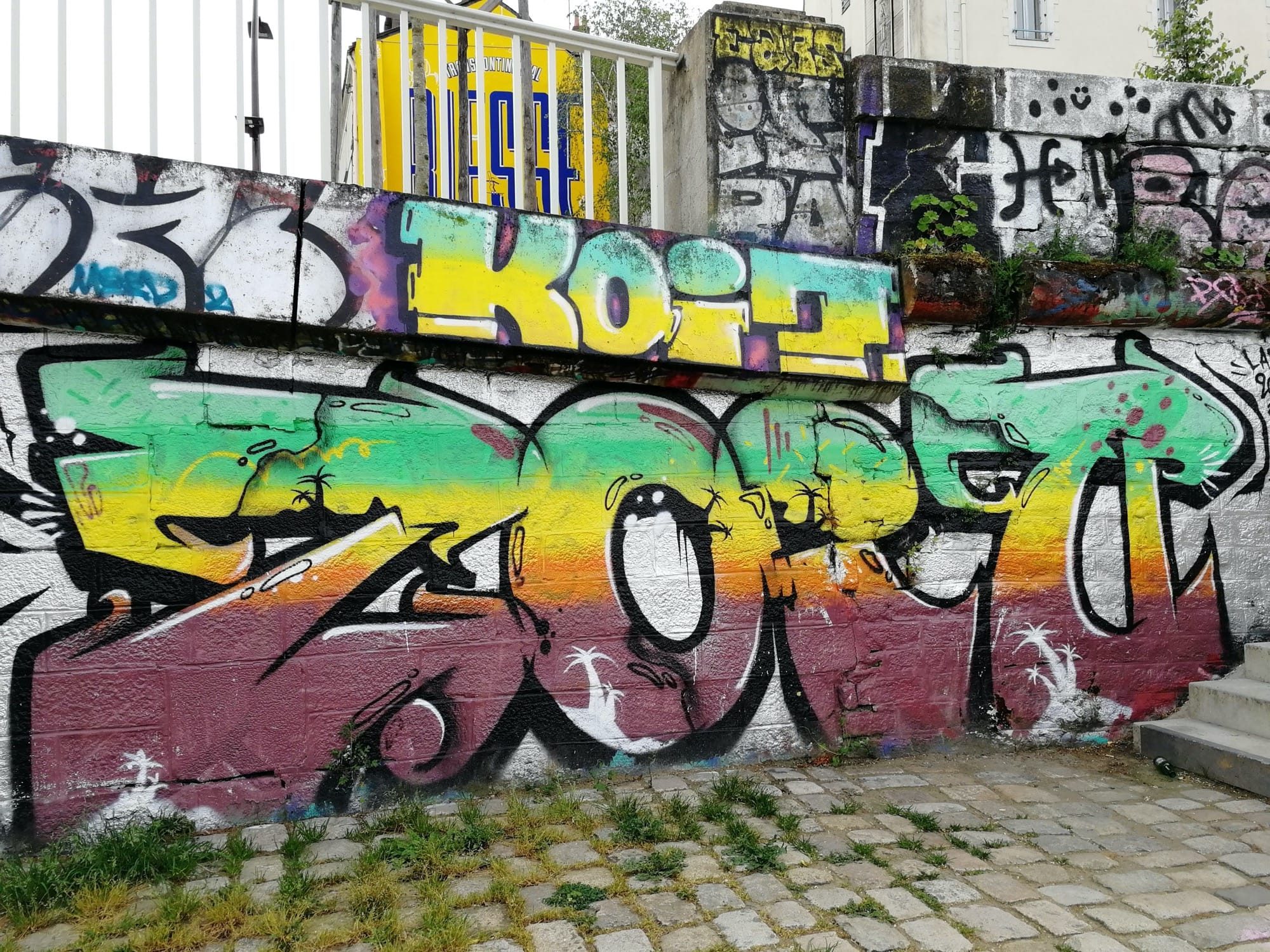 KOIZ et wildstyle degrade multicolore — Street art à Nantes