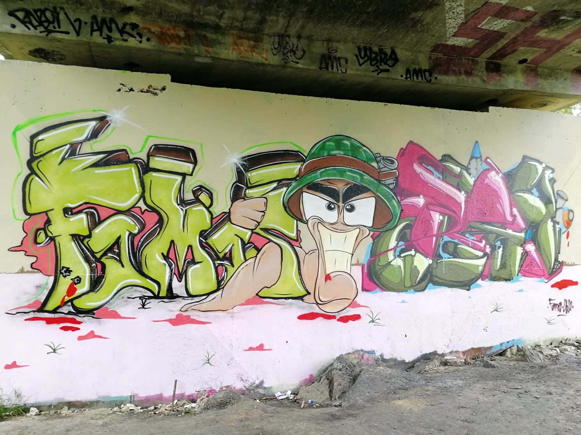 Wildstyle with Green Hat Character — Street art in Rezé