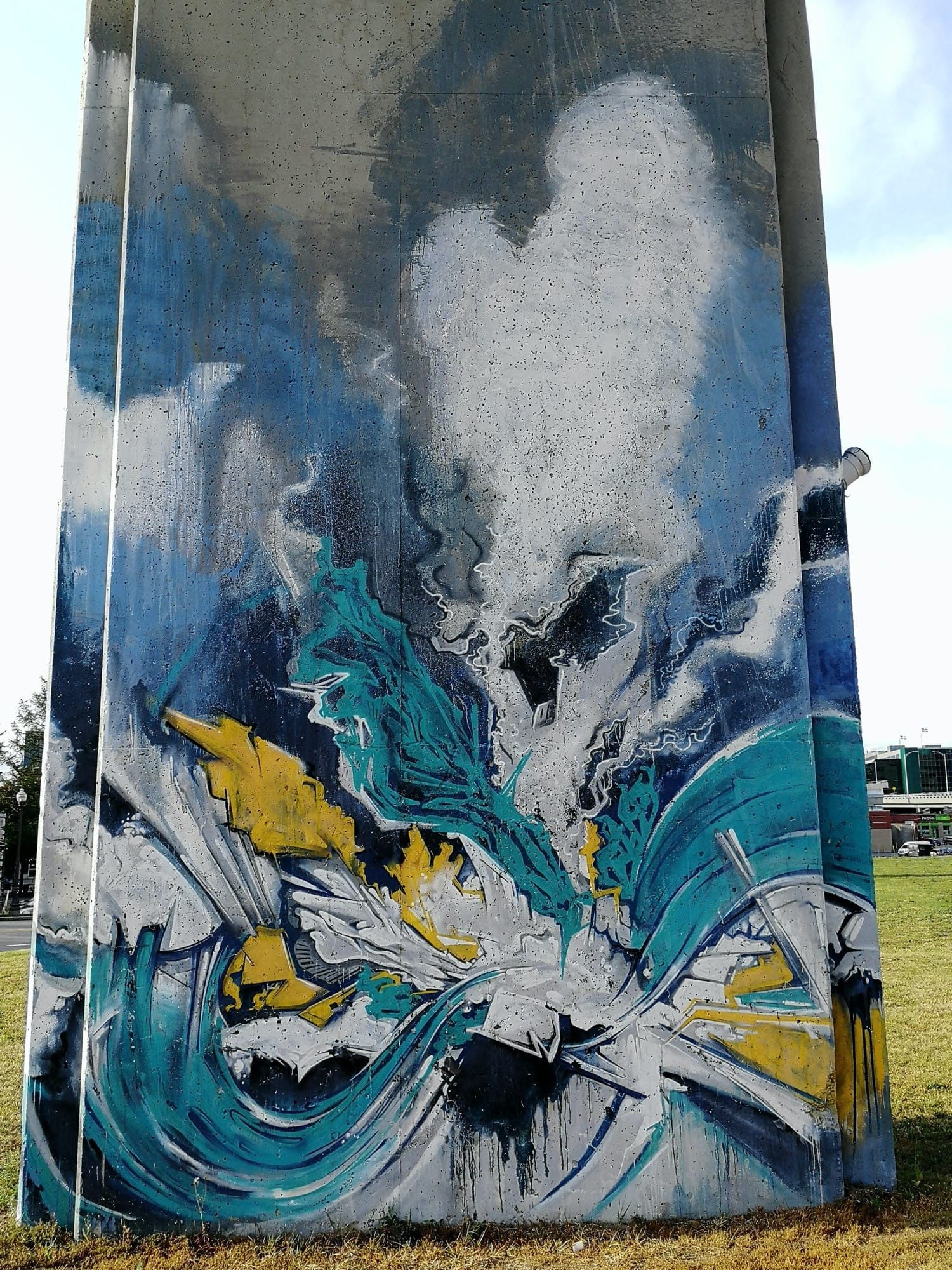Tempête abstraite bleu et or — Street art à Québec