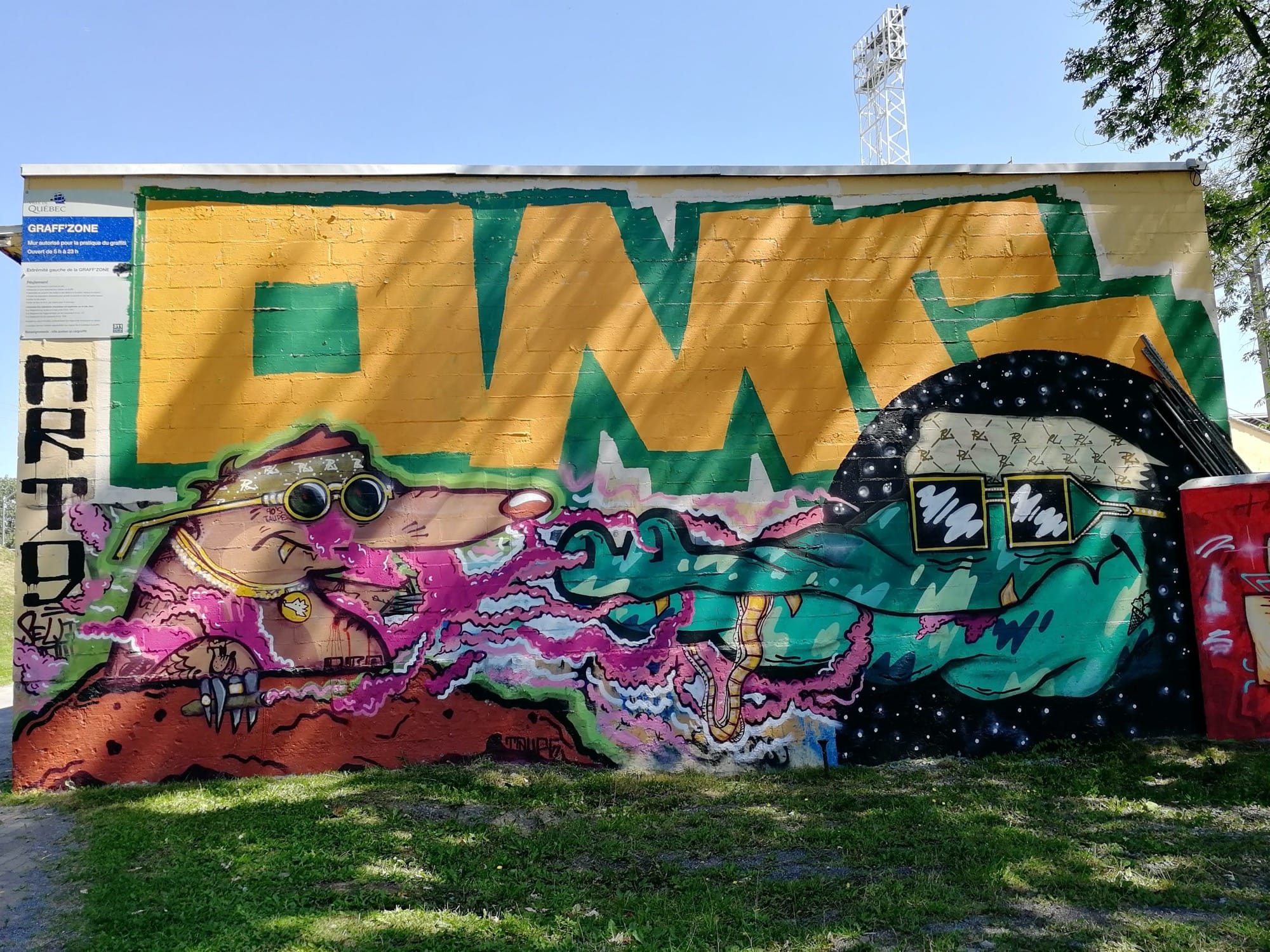 DMC with Cartoon Characters — Street art in Québec