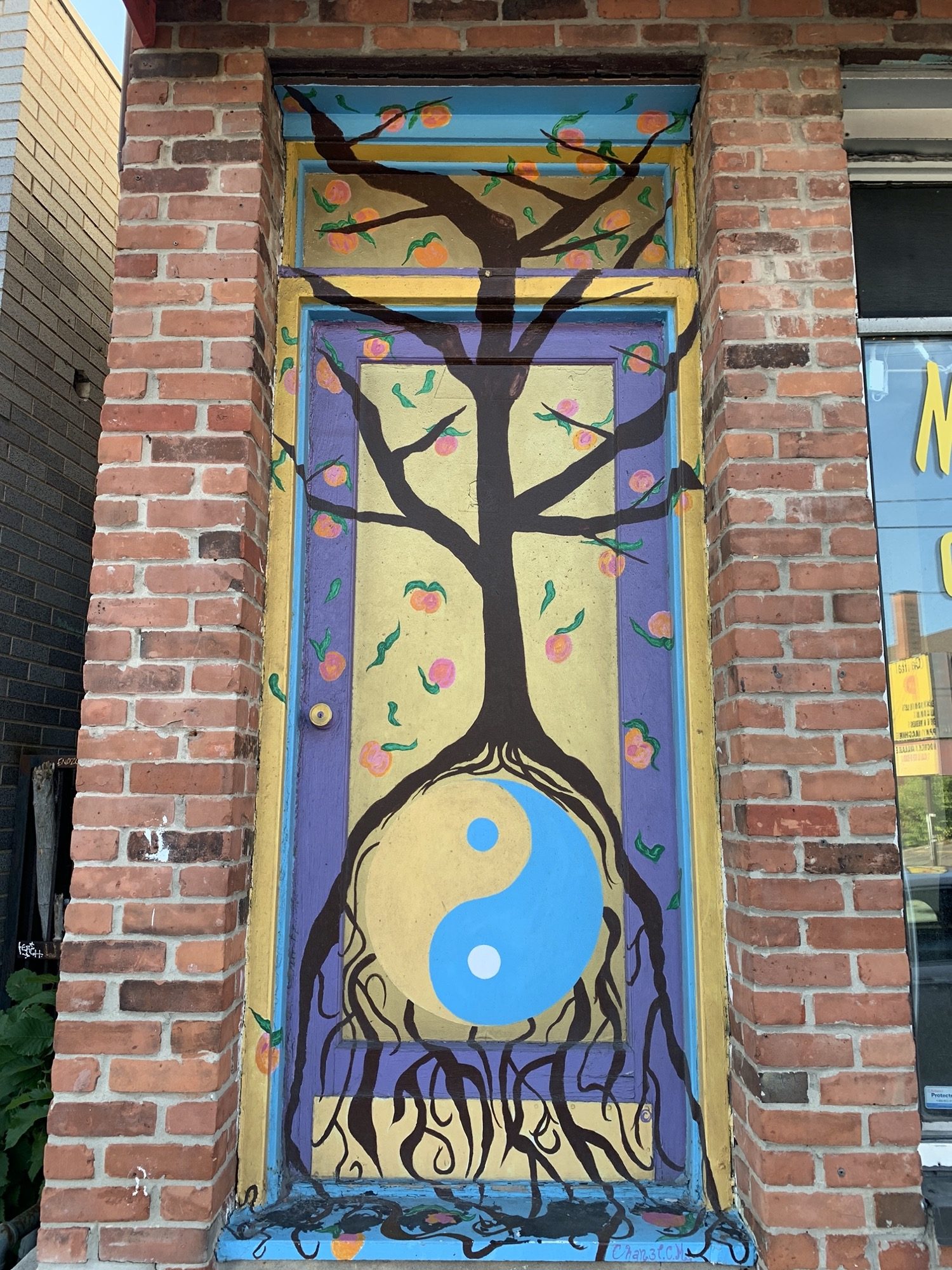L'arbre du yin-yang — Street art à Ottawa
