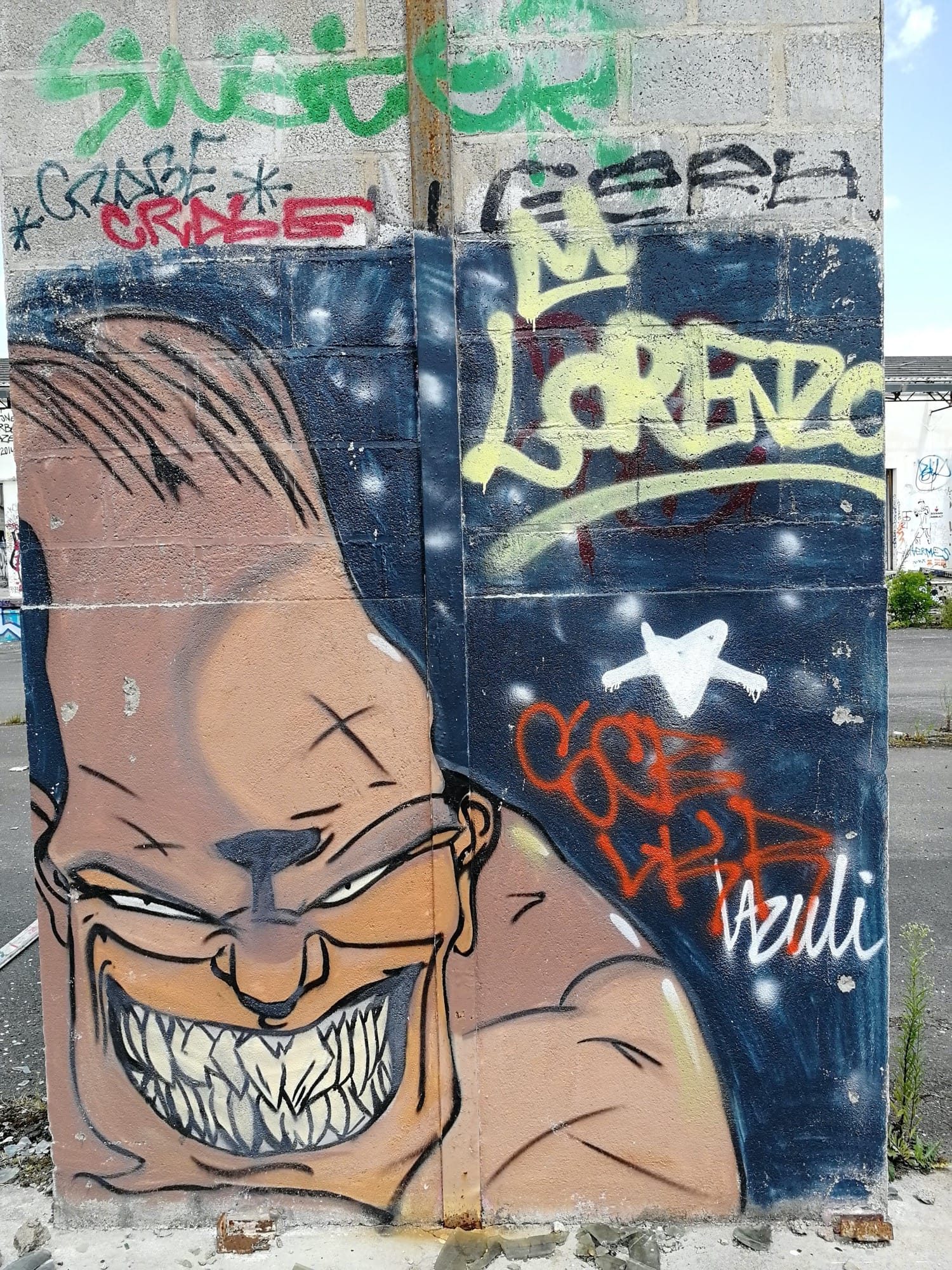 El Lorenzo's Toothy Grin — Street art in Chantepie