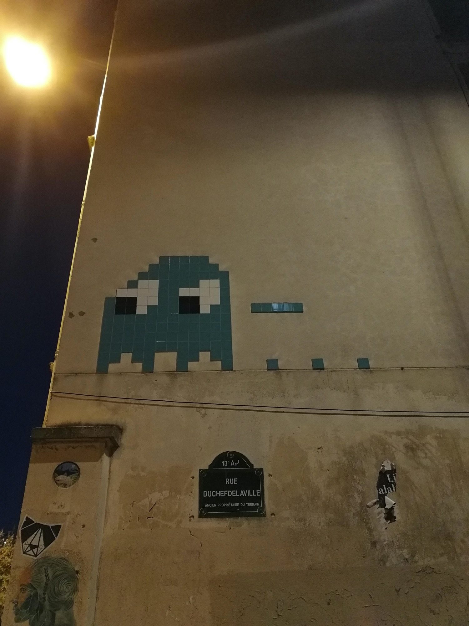 PA_543, Space Invader on 3 Rue Duchefdelaville — Street art by Invader in Paris
