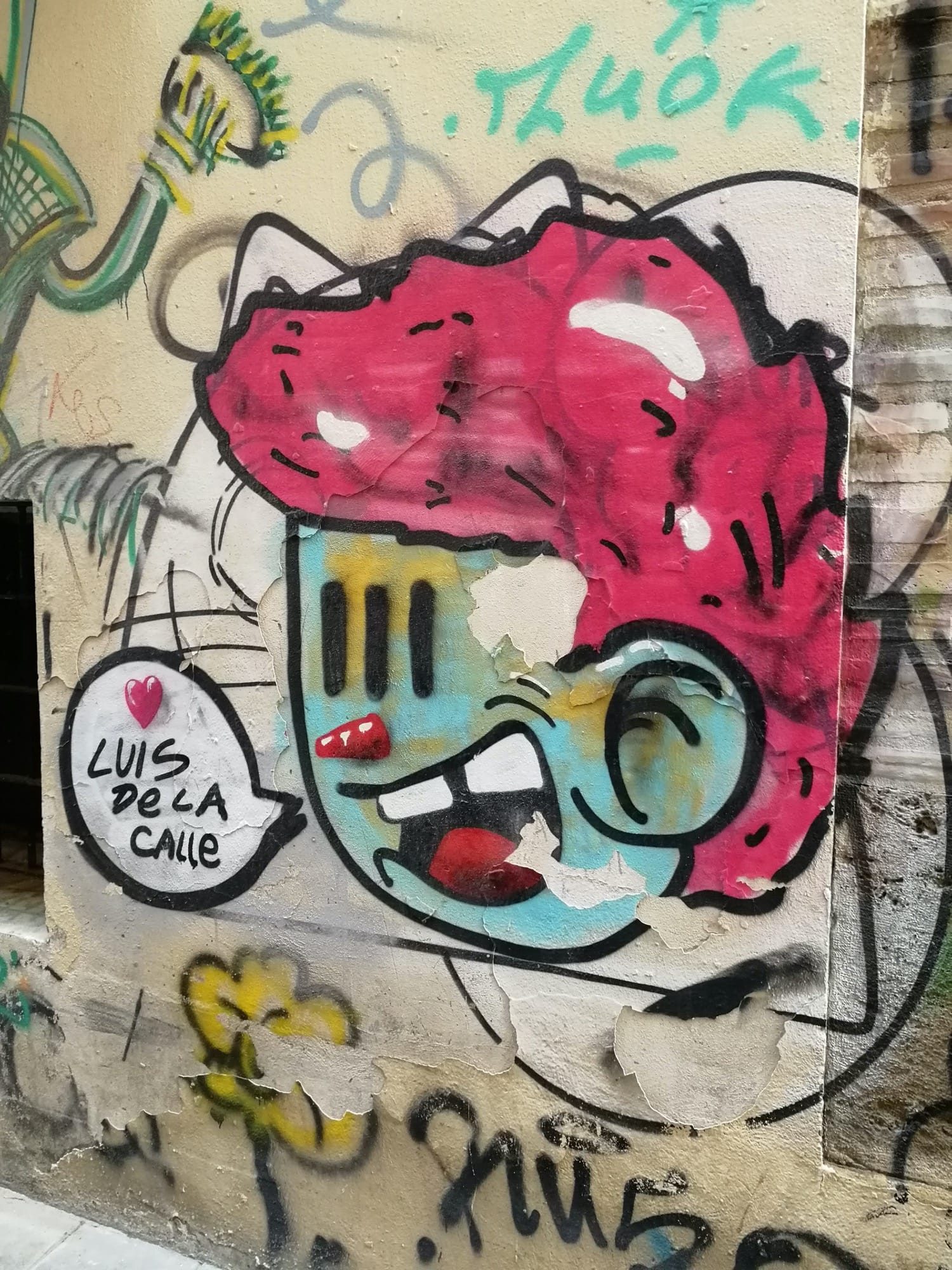 Personnage Cartoon Rose Magenta — Street art à València