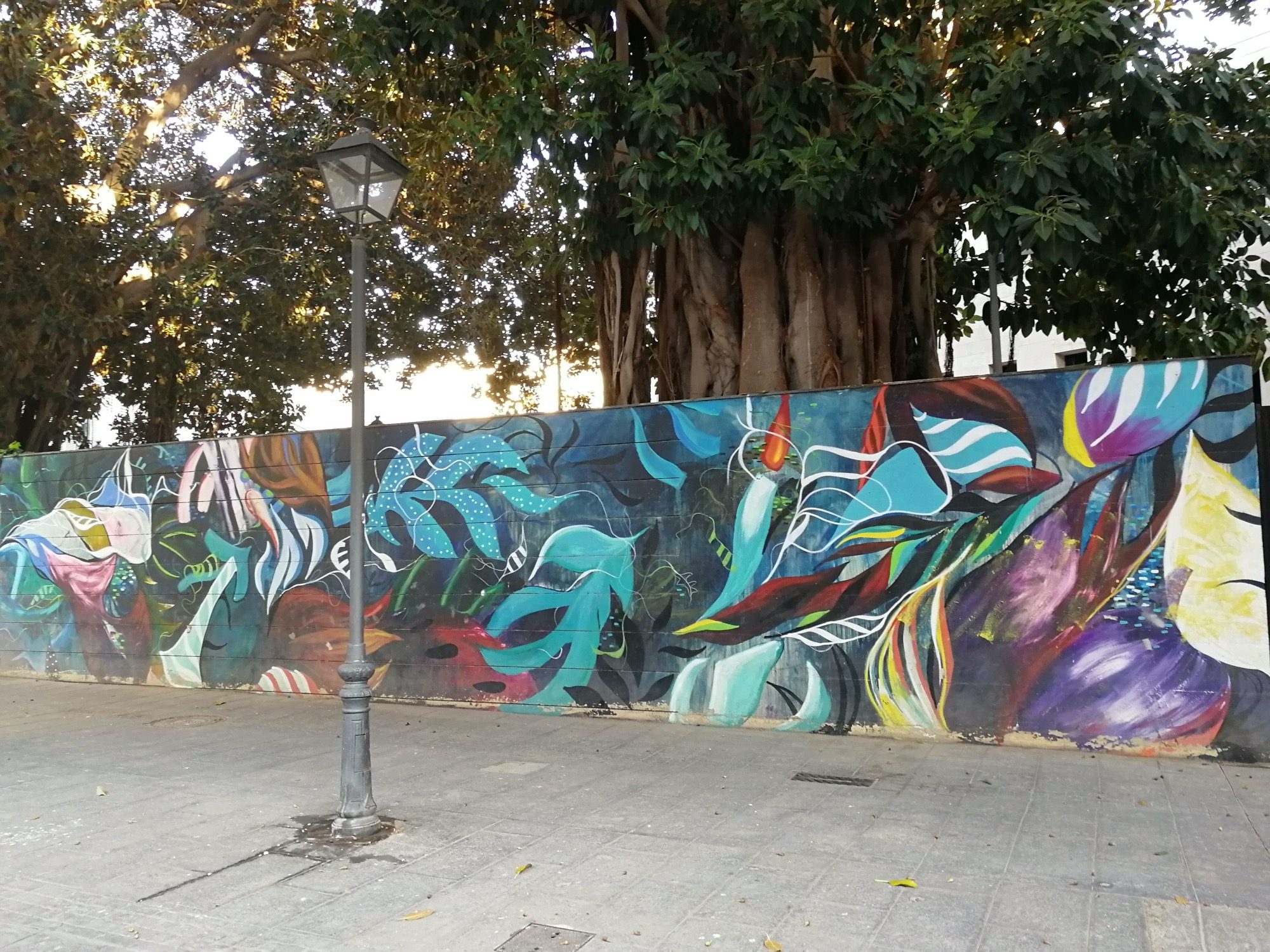 Tropical Foliage Under the Fig Trees — Street art in València