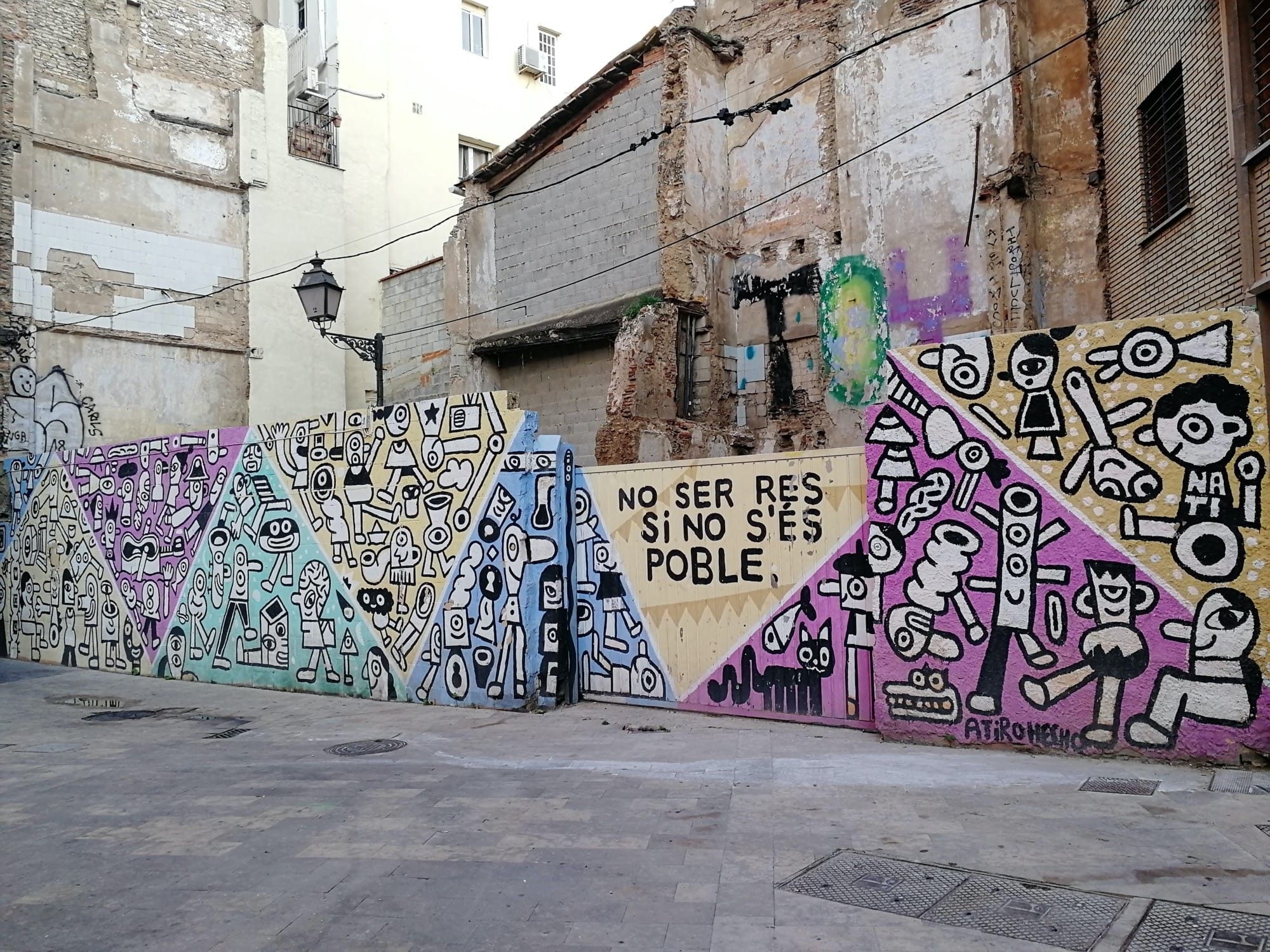 Retro Garage 16 Automobile Stylized — Street art in València