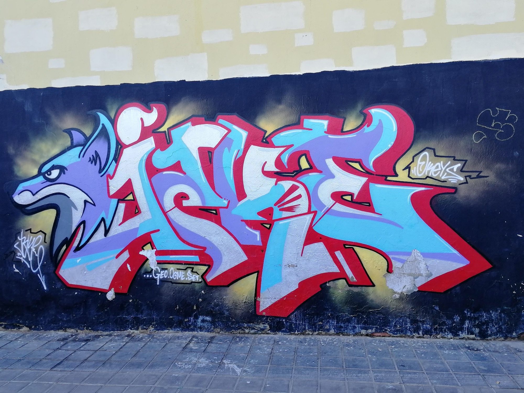 Wildstyle Anes avec tete de loup bleu — Street art à València