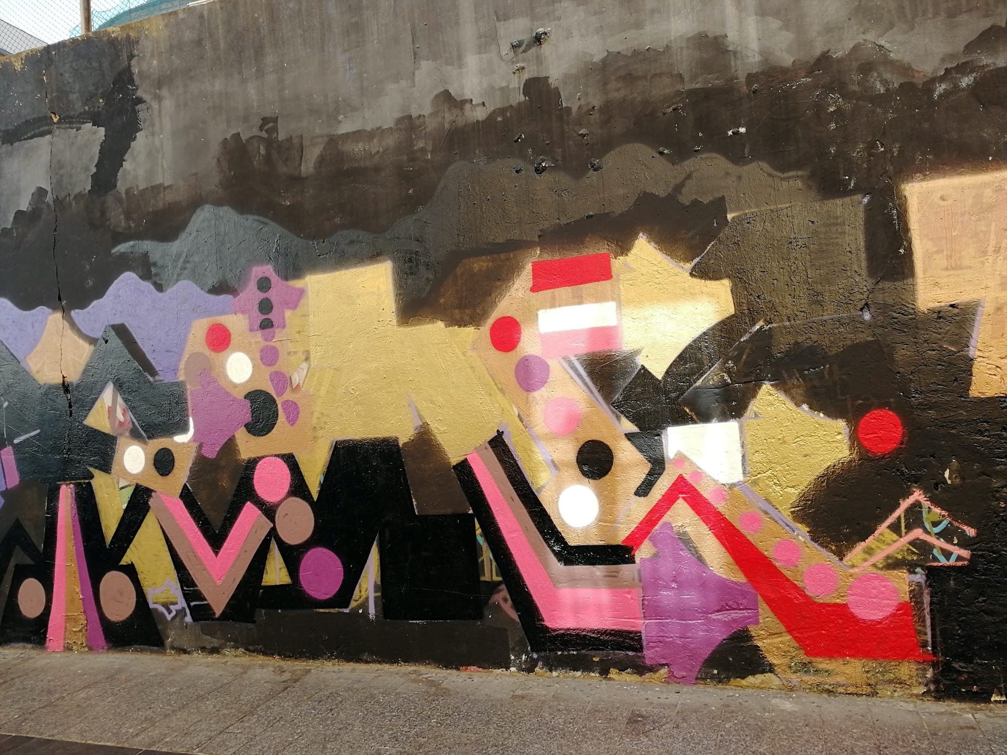 Abstract Geometric Composition in Gold and Pink — Street art in València